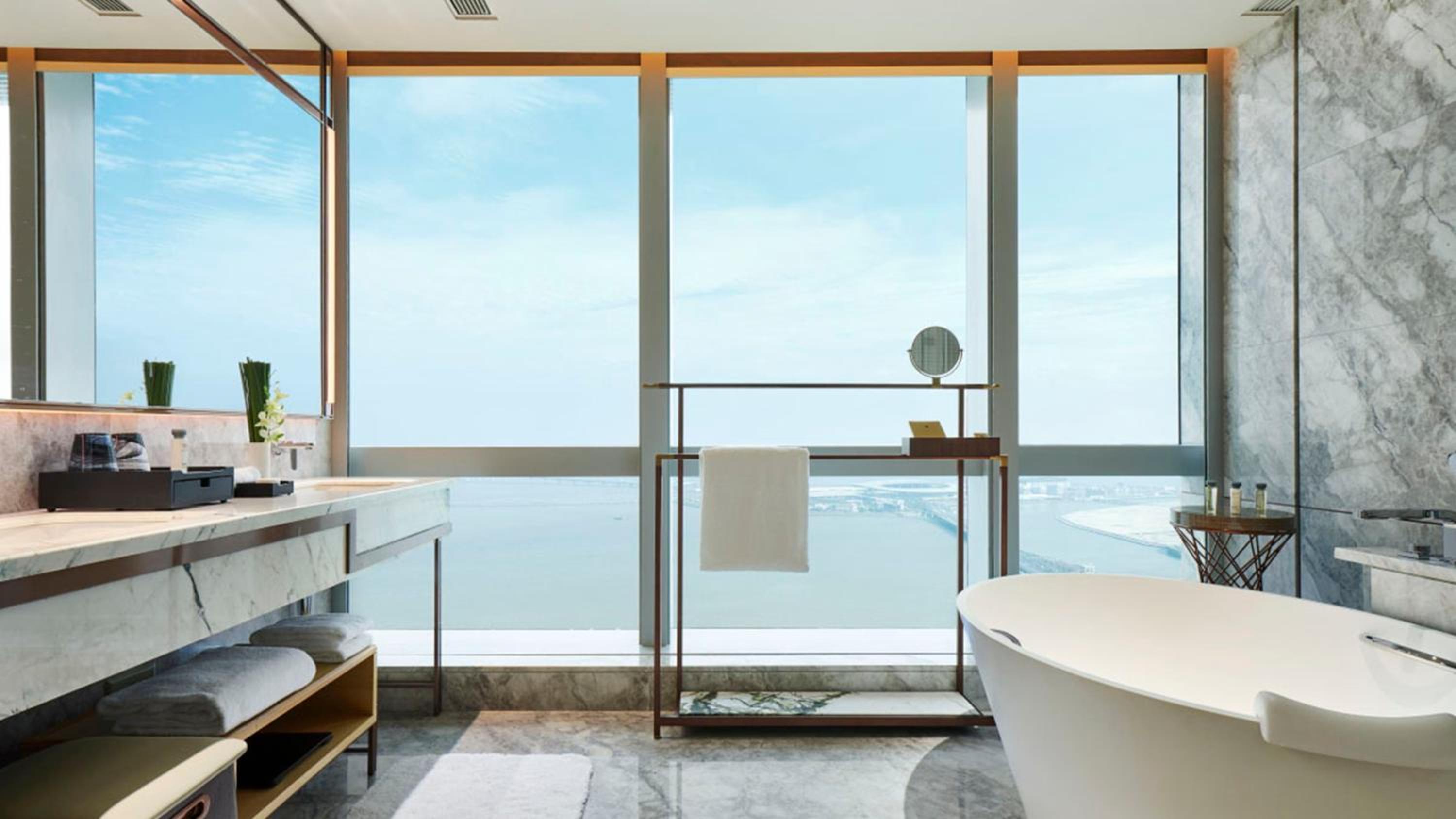 1 King 1 Bedroom Suite HkZhMo Bdg Sea View - Photo 4