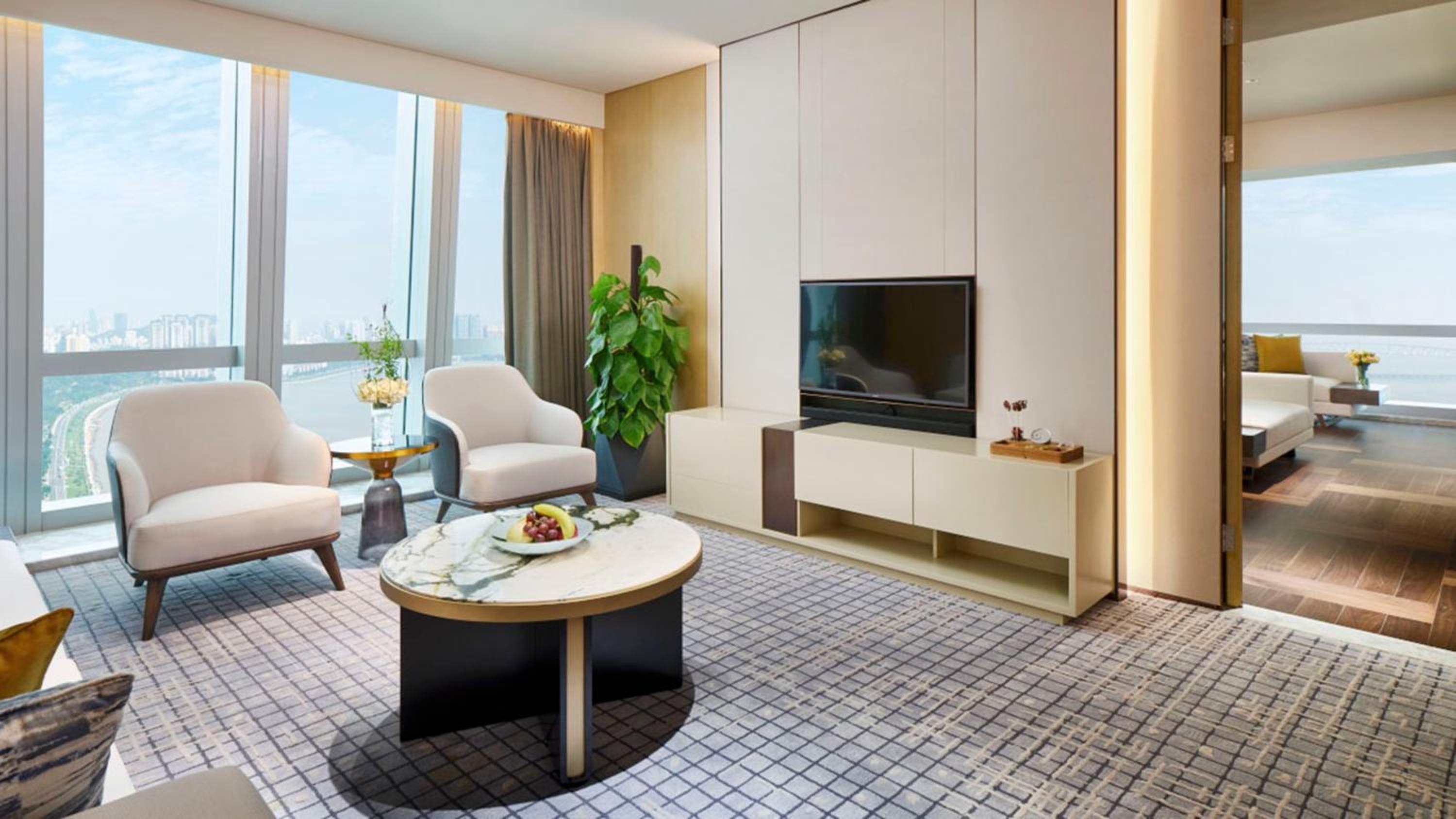 1 King 1 Bedroom Suite HkZhMo Bdg Sea View - Photo 5