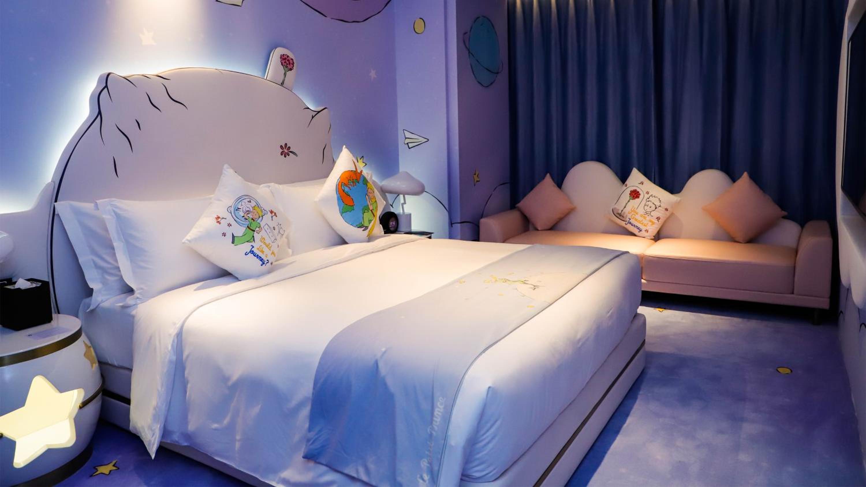 One-Bedroom King Suite with Sea View - Kids Theme - Photo 1