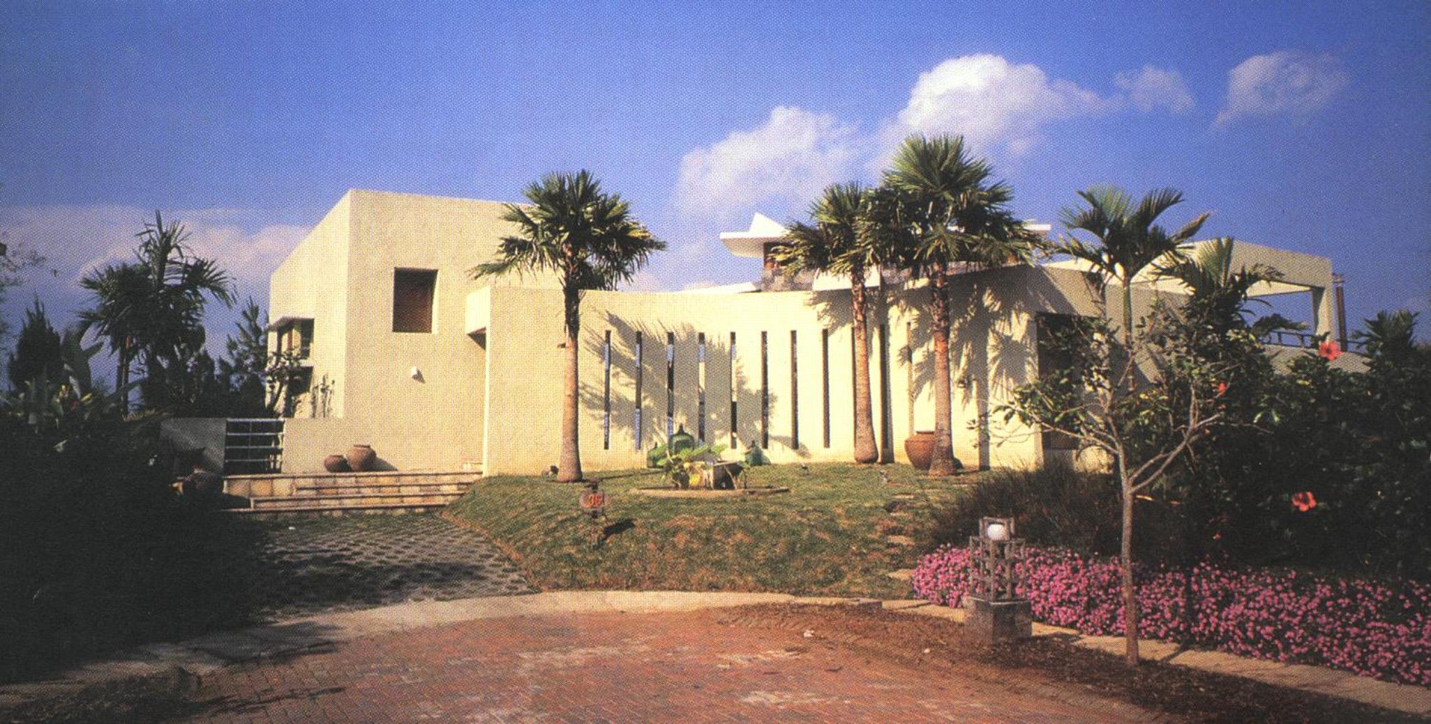 Three-Bedroom Villa - Photo 12