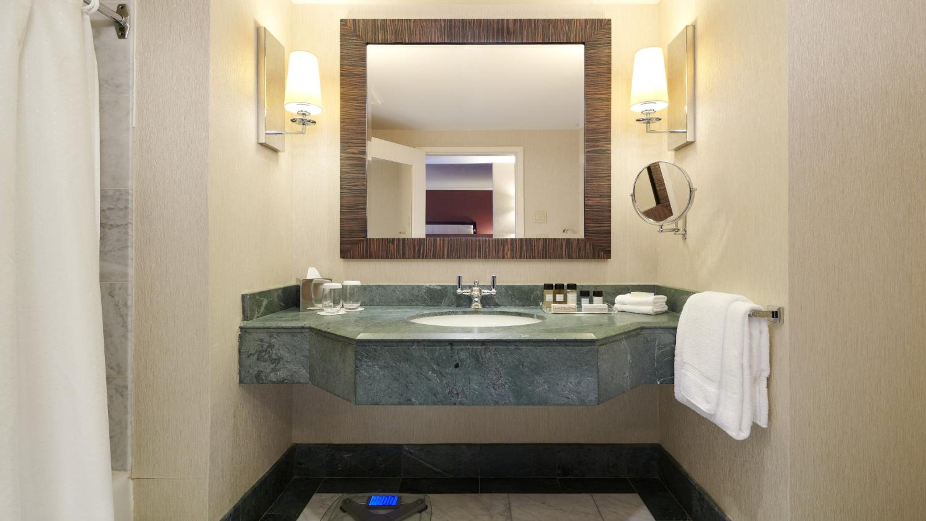 Classic King Room photo 3