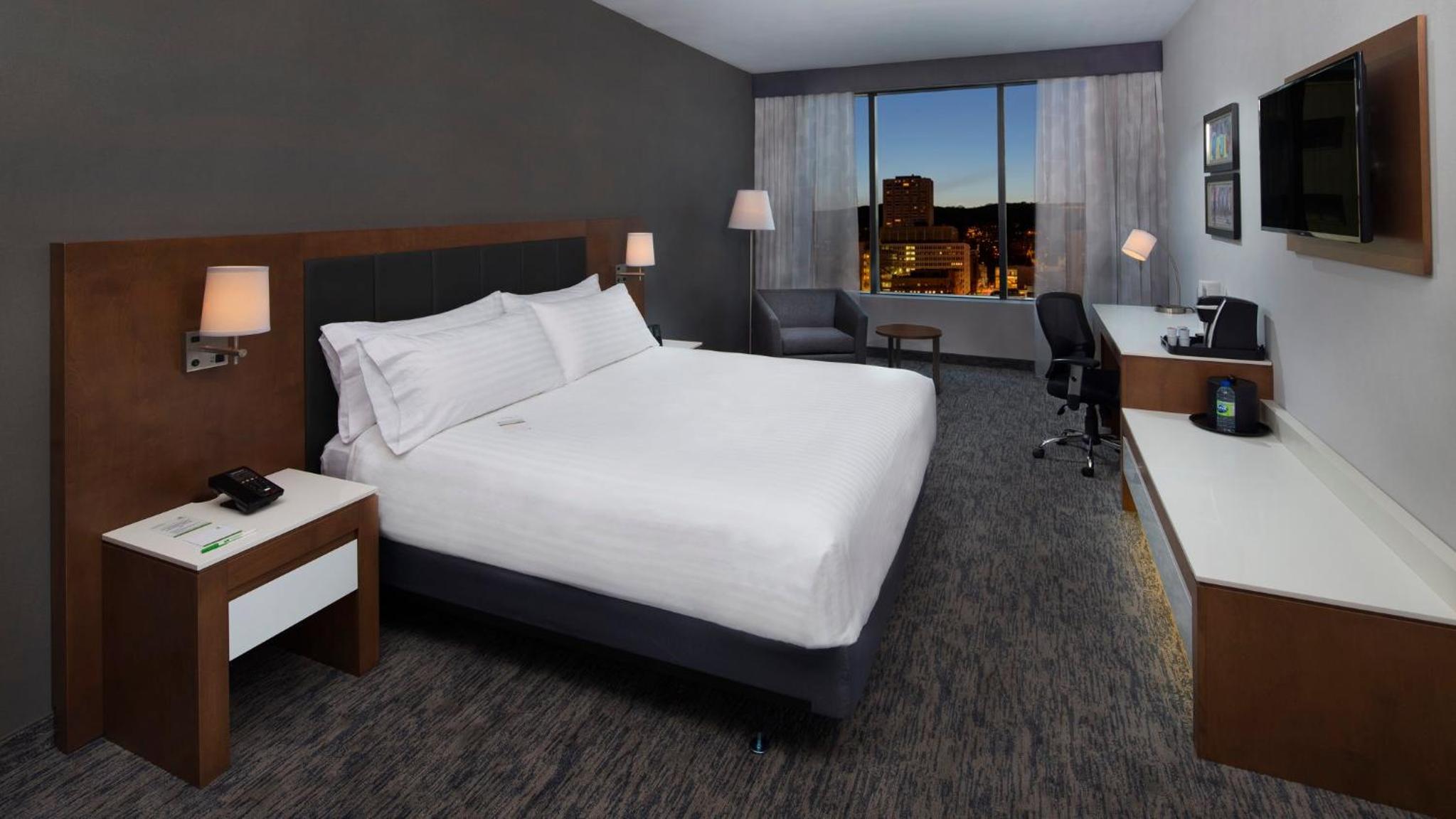 Standard King Room