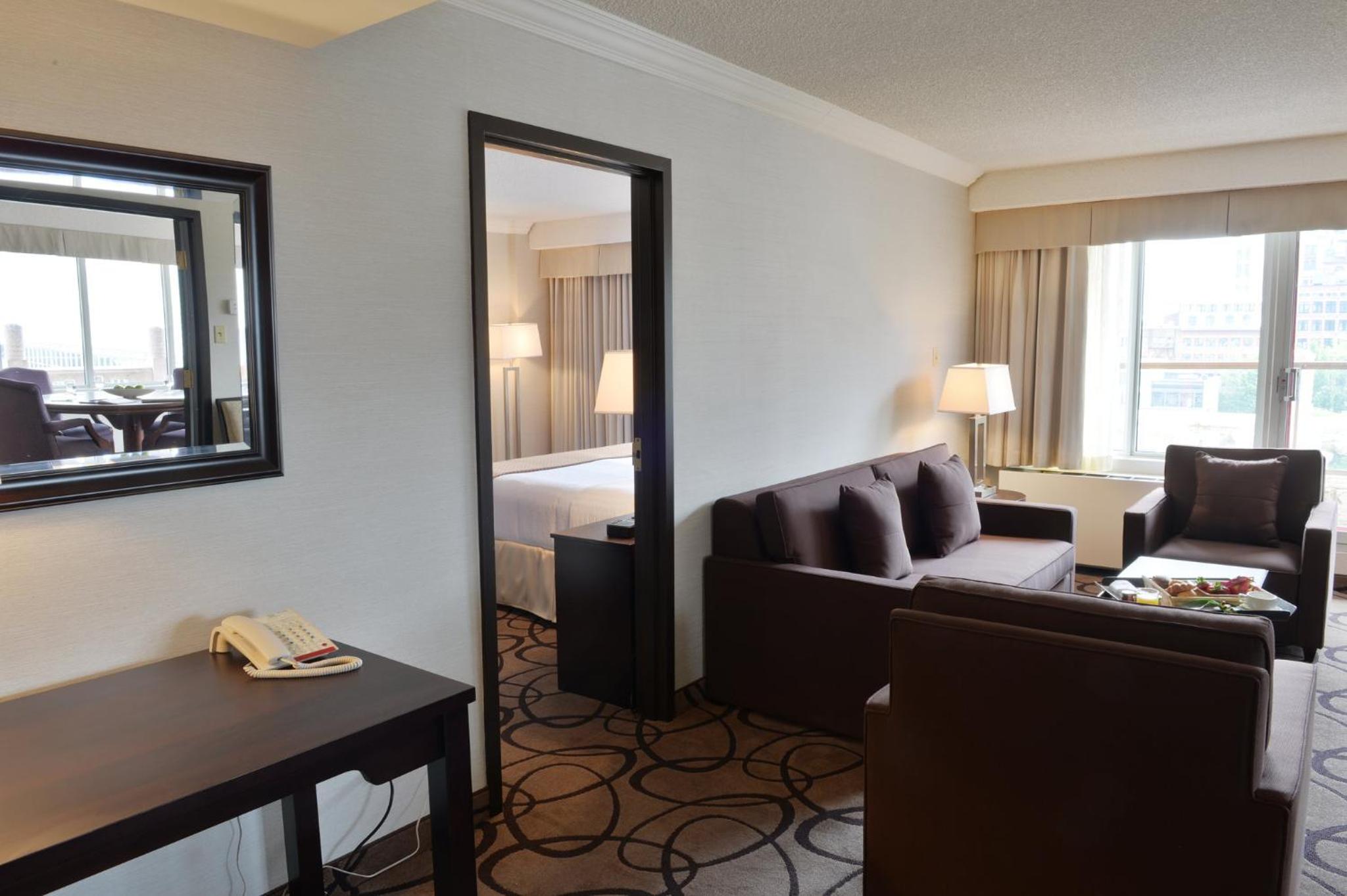 One-Bedroom Suite - Photo 1