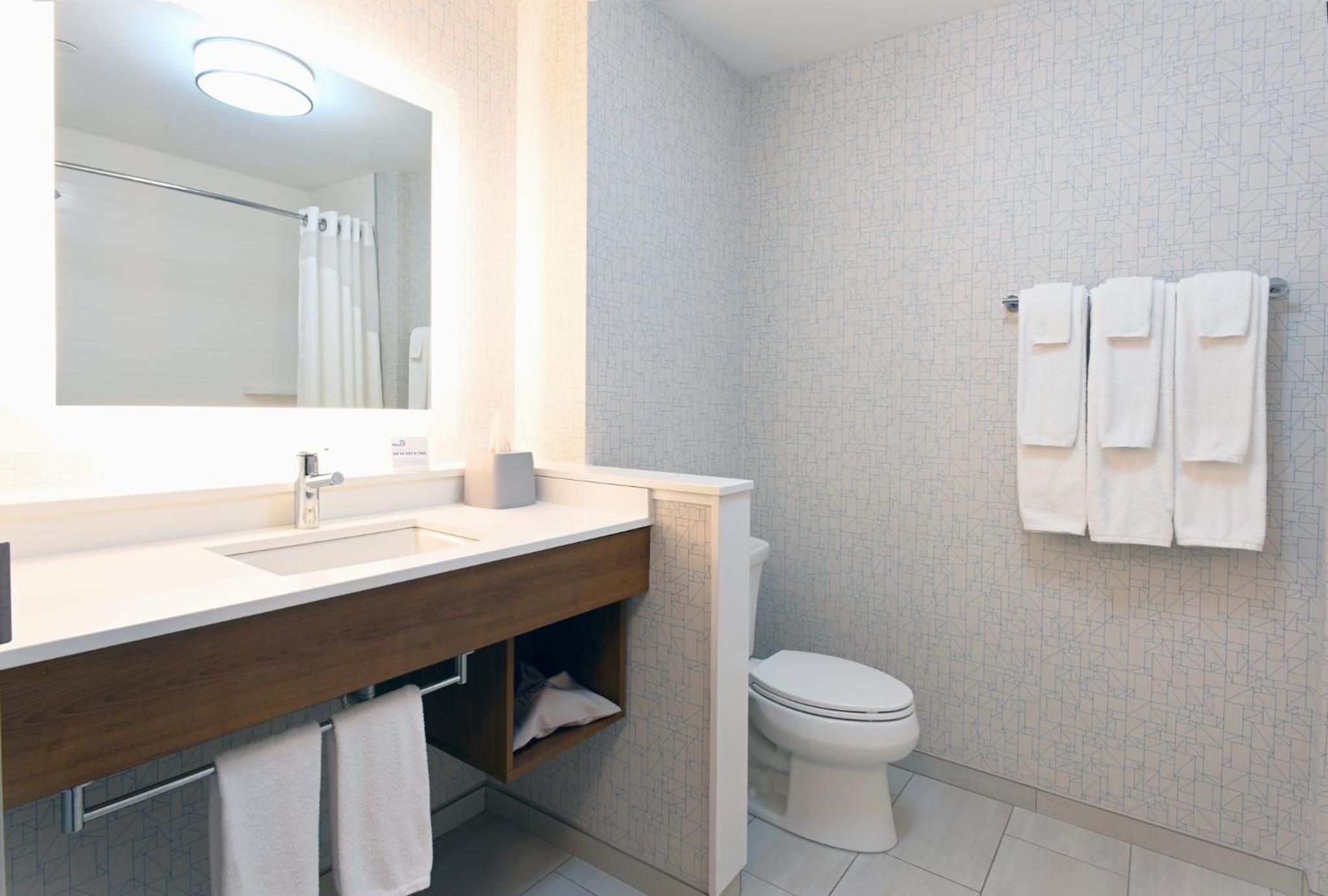 Standard King Room - Photo 2