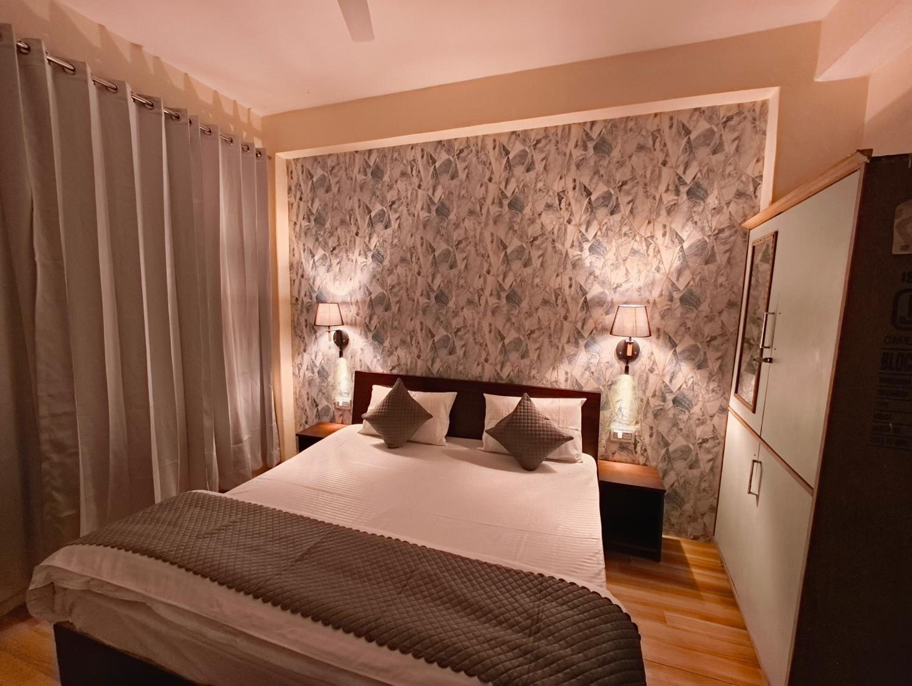 Superior King Room photo 2