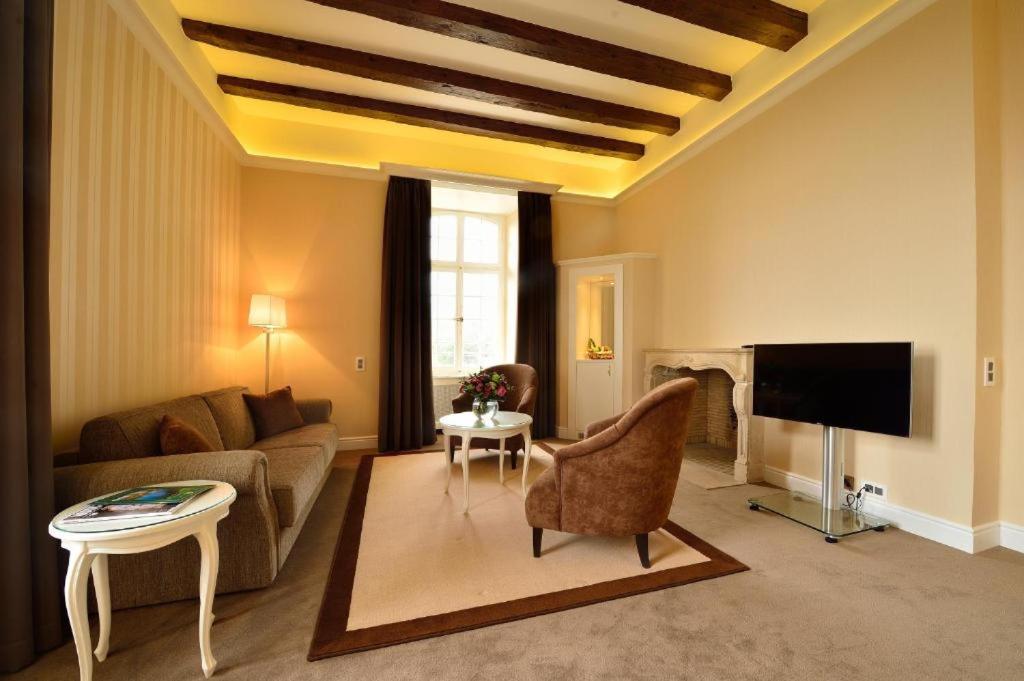 Suite with Lake View photo 2