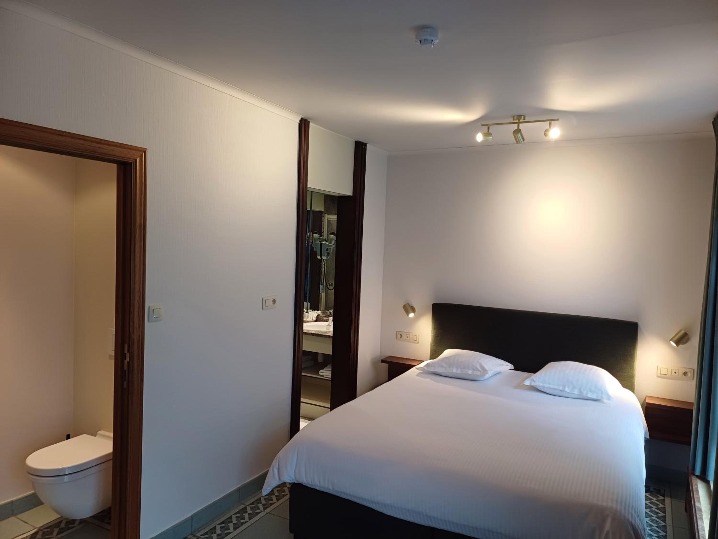 Standard Double Room photo 1