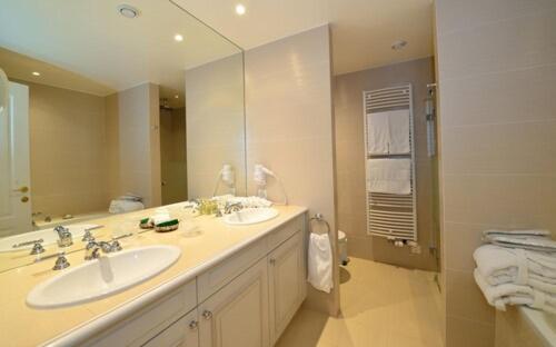 Junior Suite with Mountain View photo 2