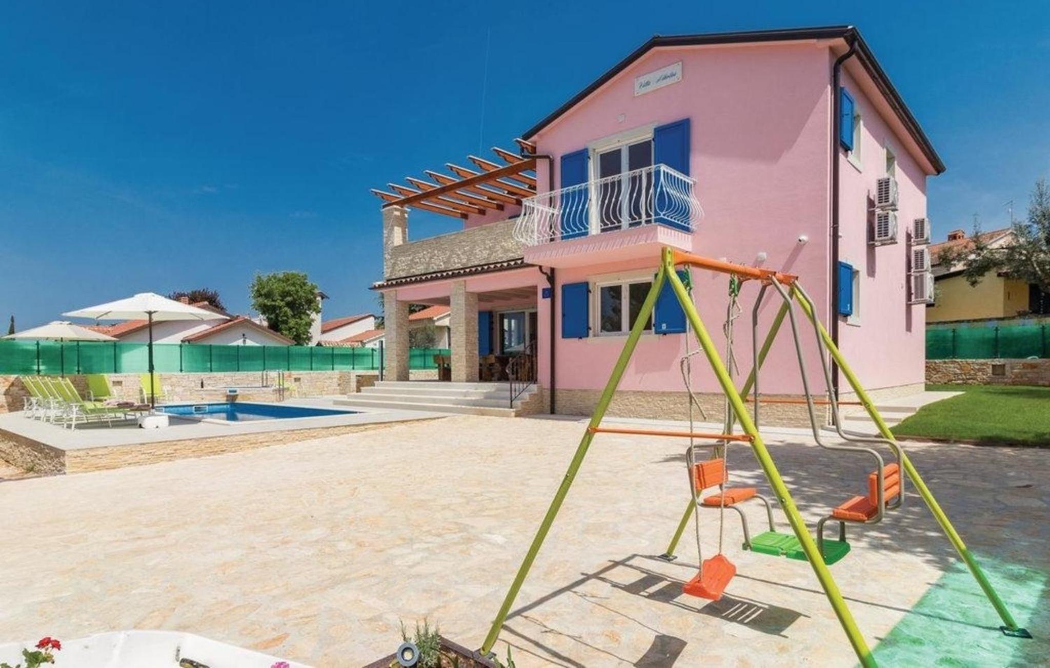 Holiday Home photo 3