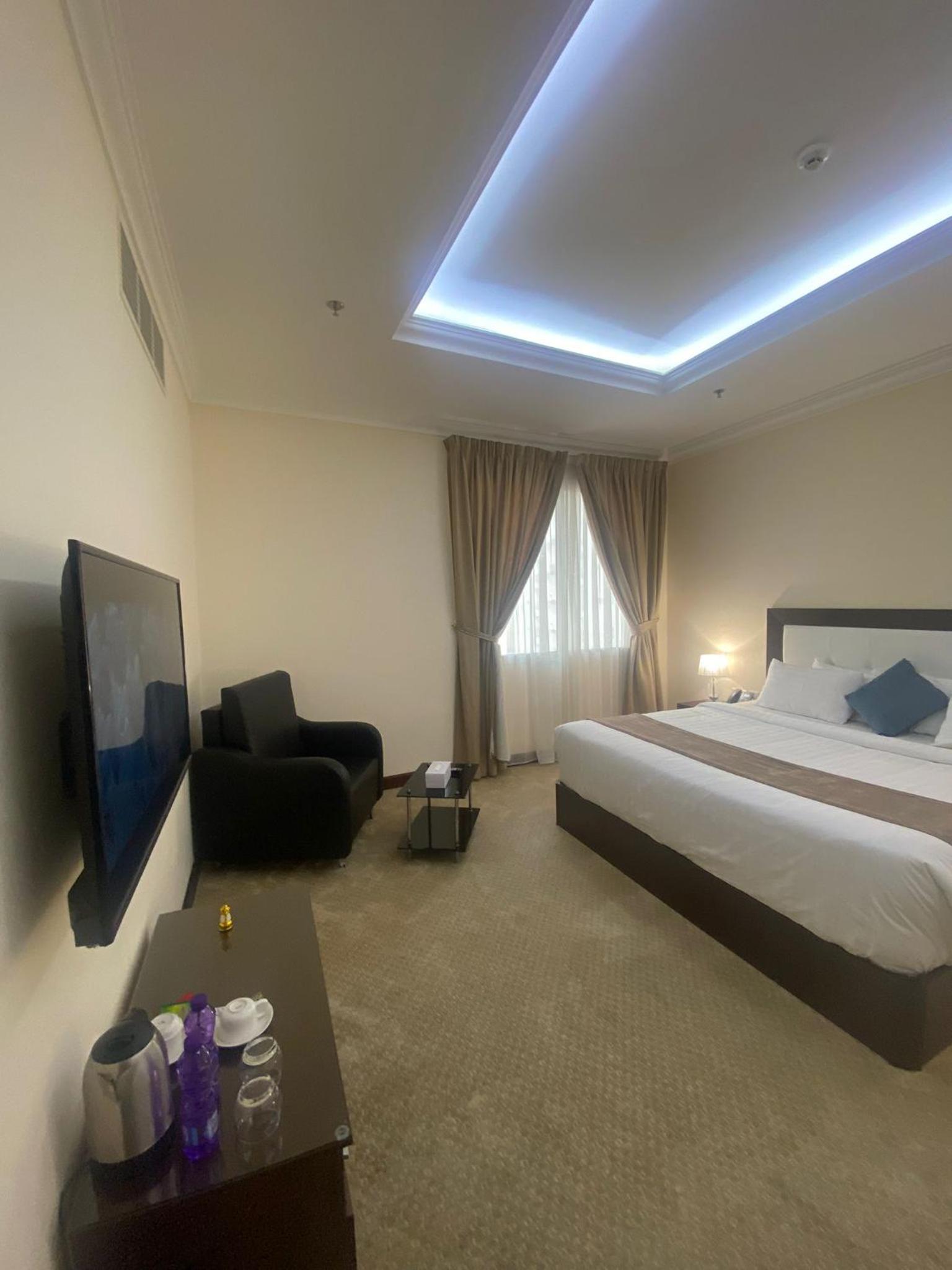 Superior King Room