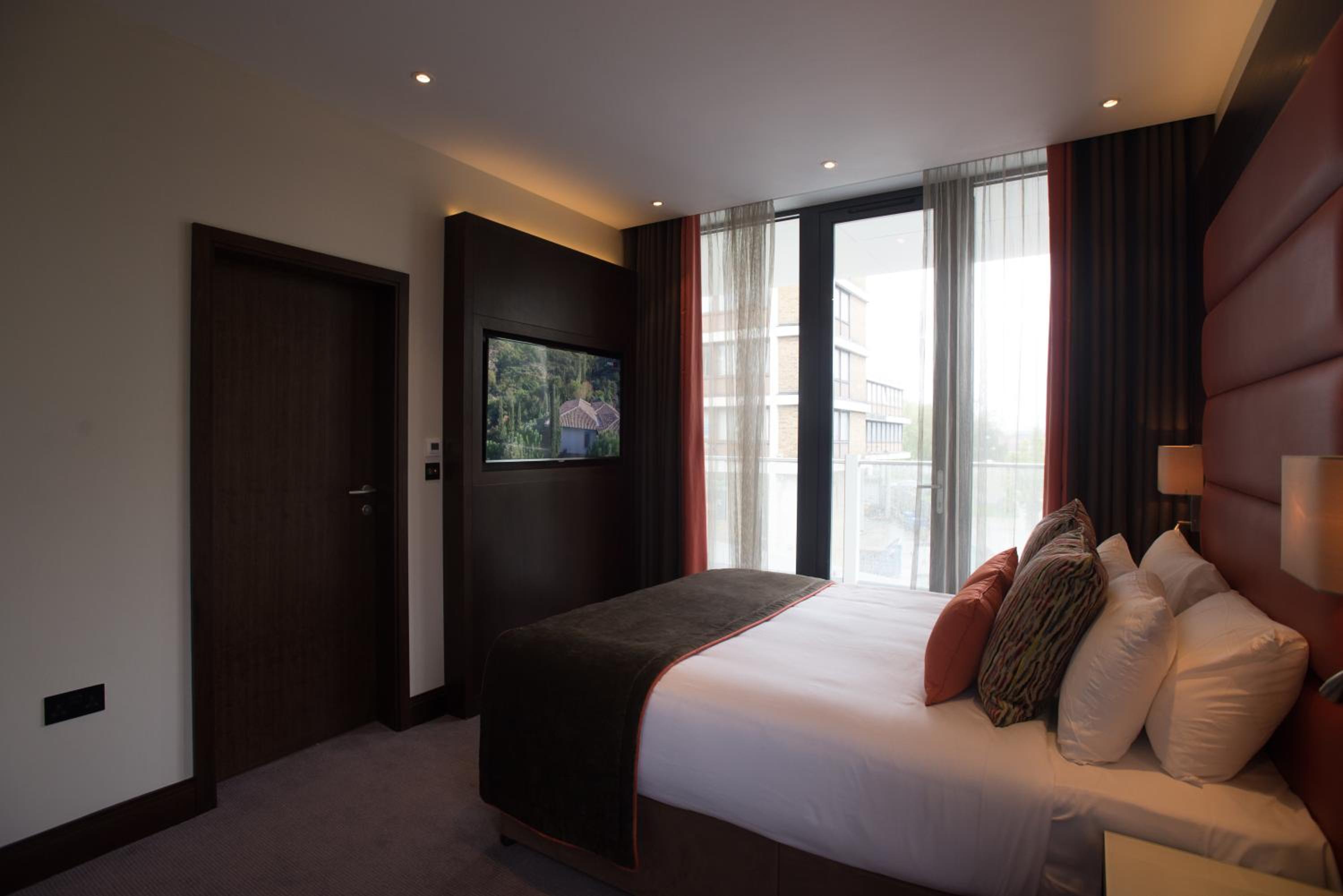 Junior Double Room thumbnail 5