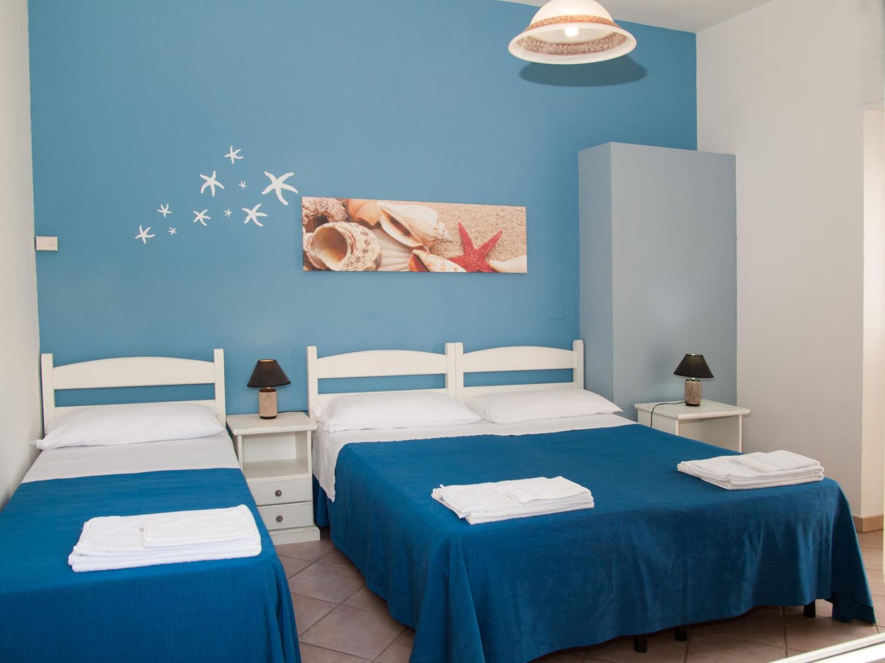 Standard Triple Room photo 2