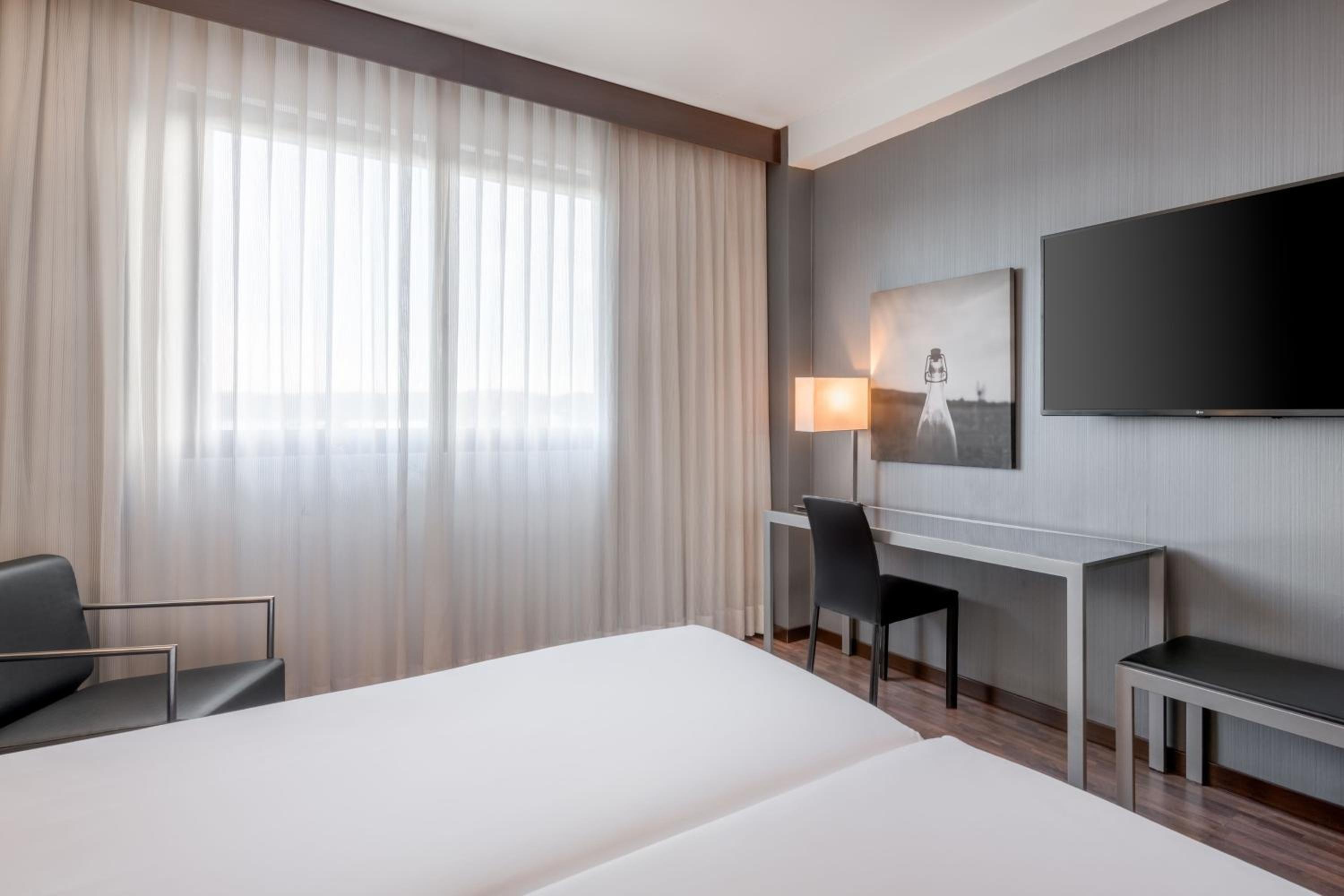 Standard Twin Room, Guest room, 2 Twin/Single Bed(s) - Photo 1