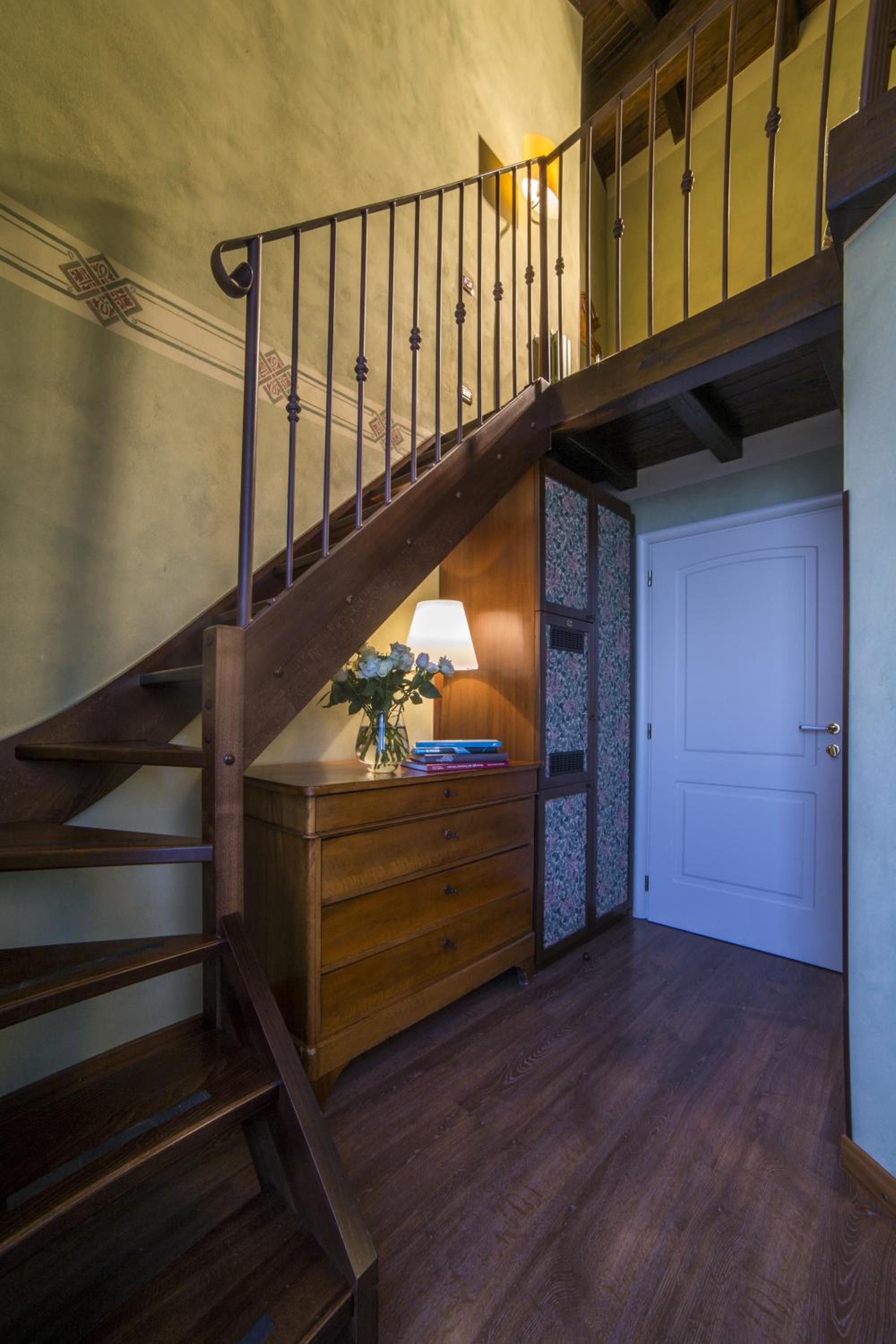 Double Room with Balcony - Photo 7