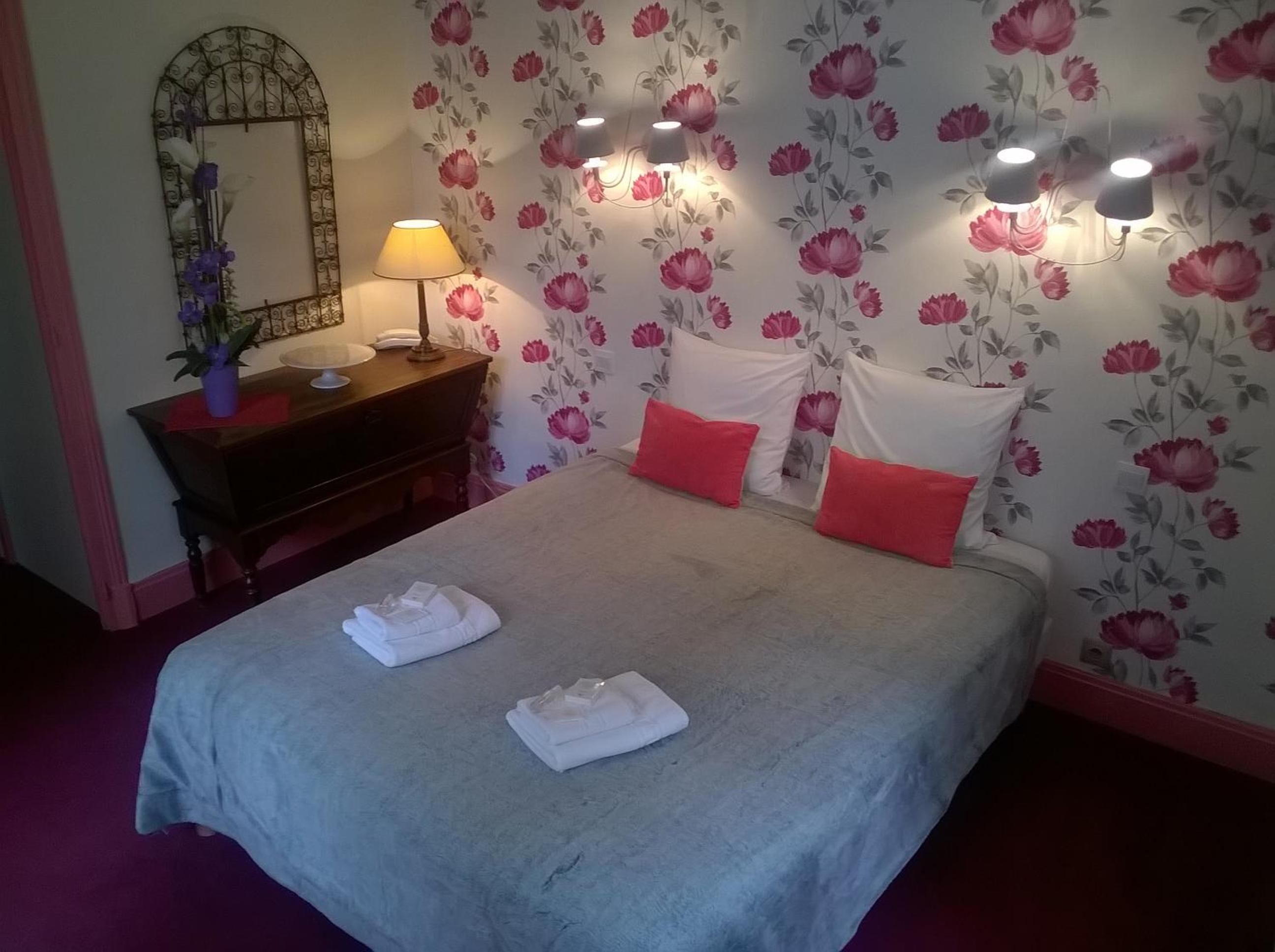 Double Room - Photo 15