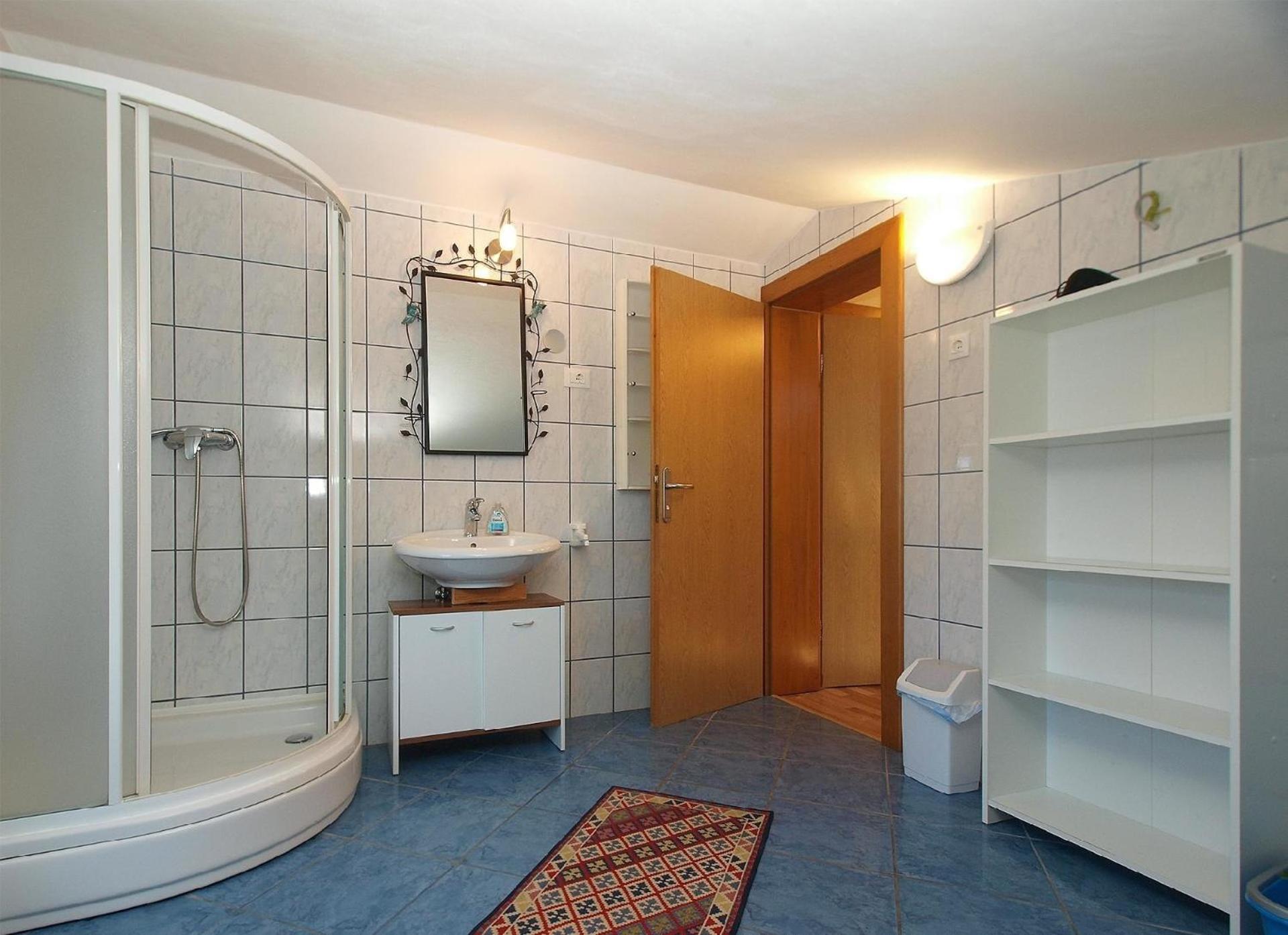 Apartment photo 3