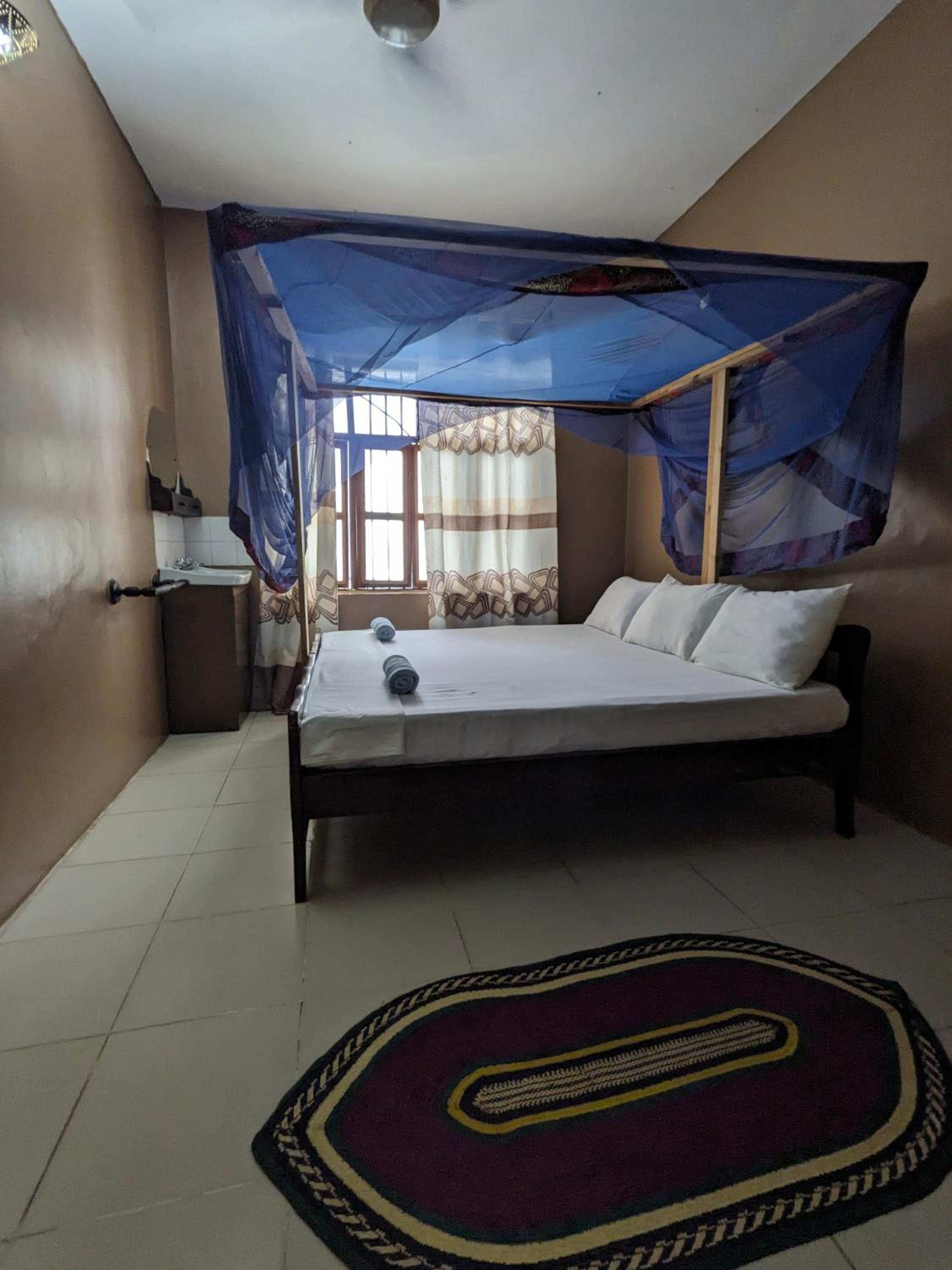 Double Room With Shared Bathroom