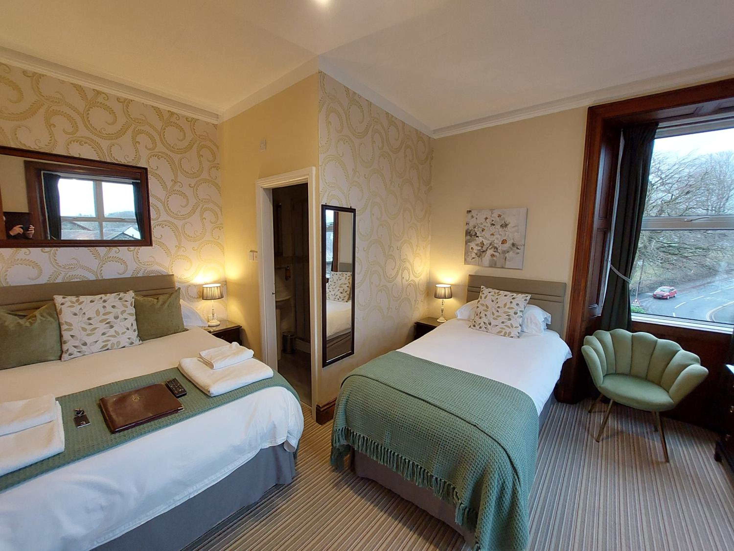 Double or Twin Room photo 3