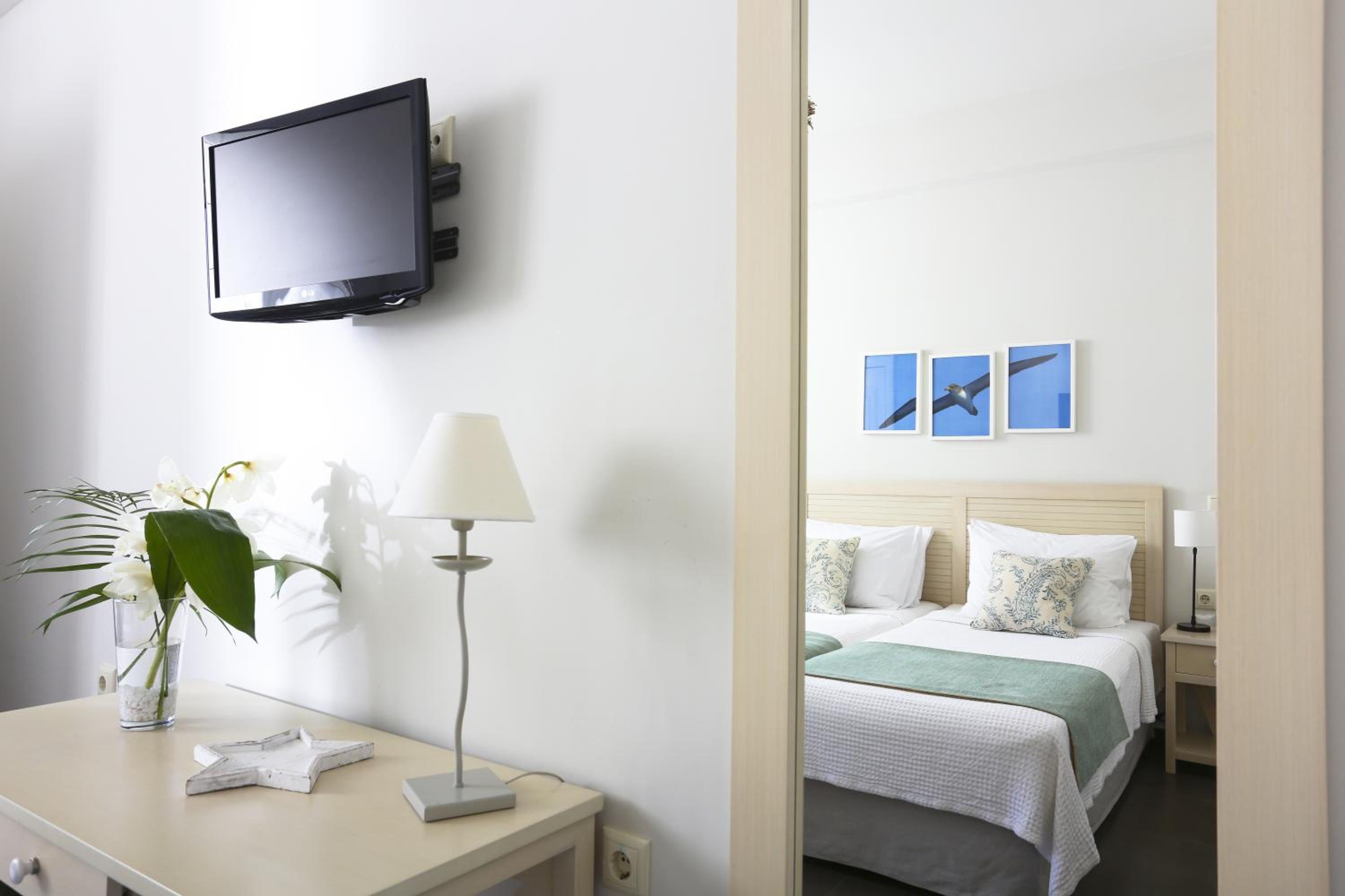 Apartment with Sea View - Photo 17