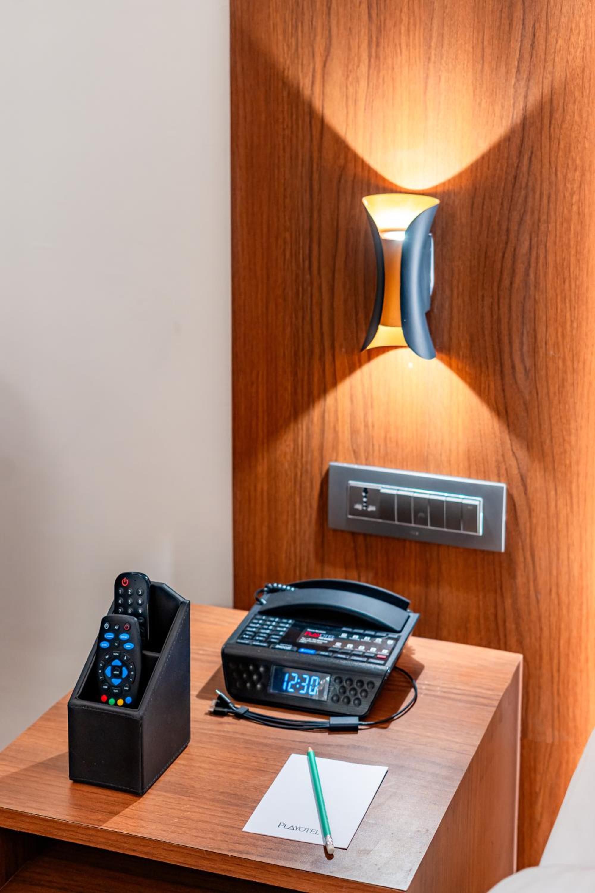 Deluxe Room - Photo 13