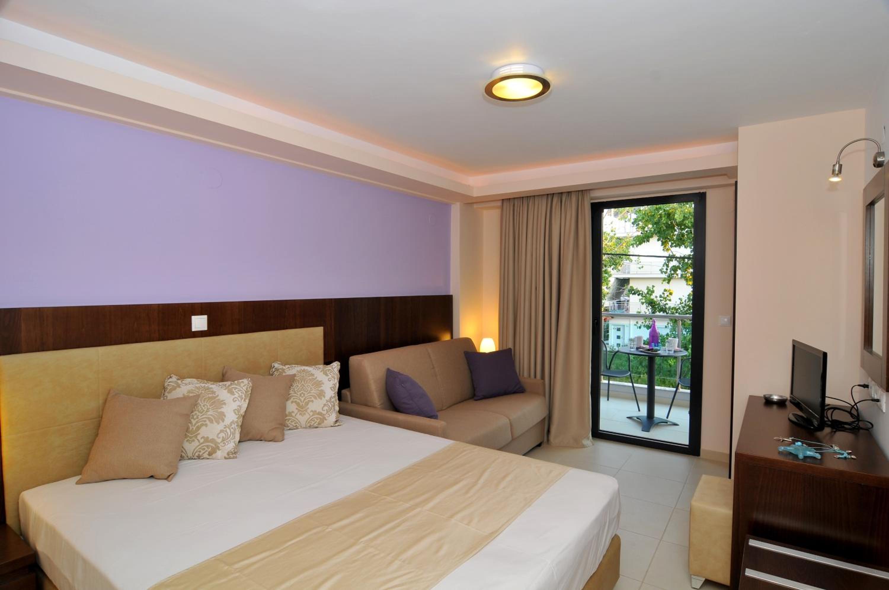 Triple Room - Photo 1