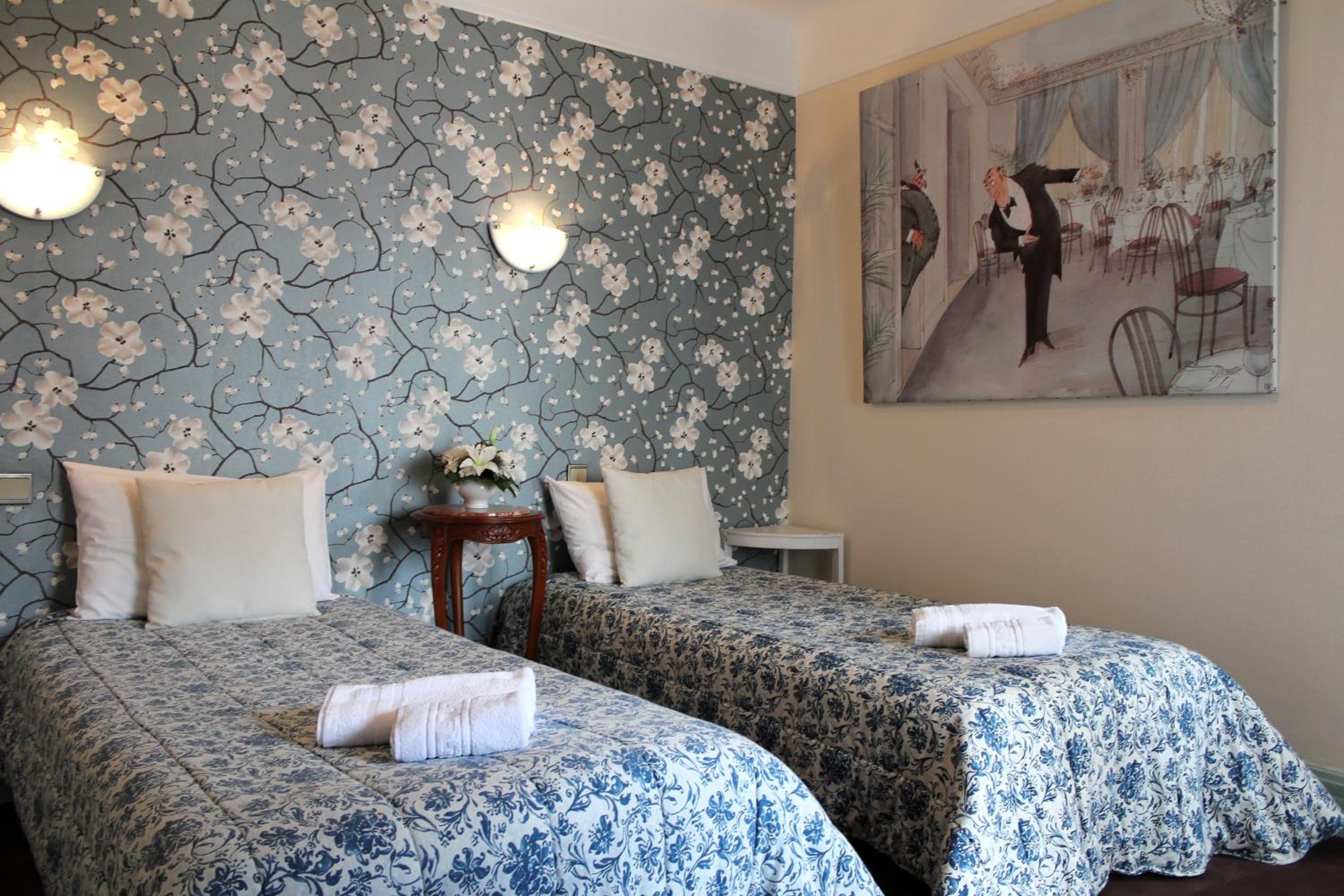 Twin Room - Photo 4