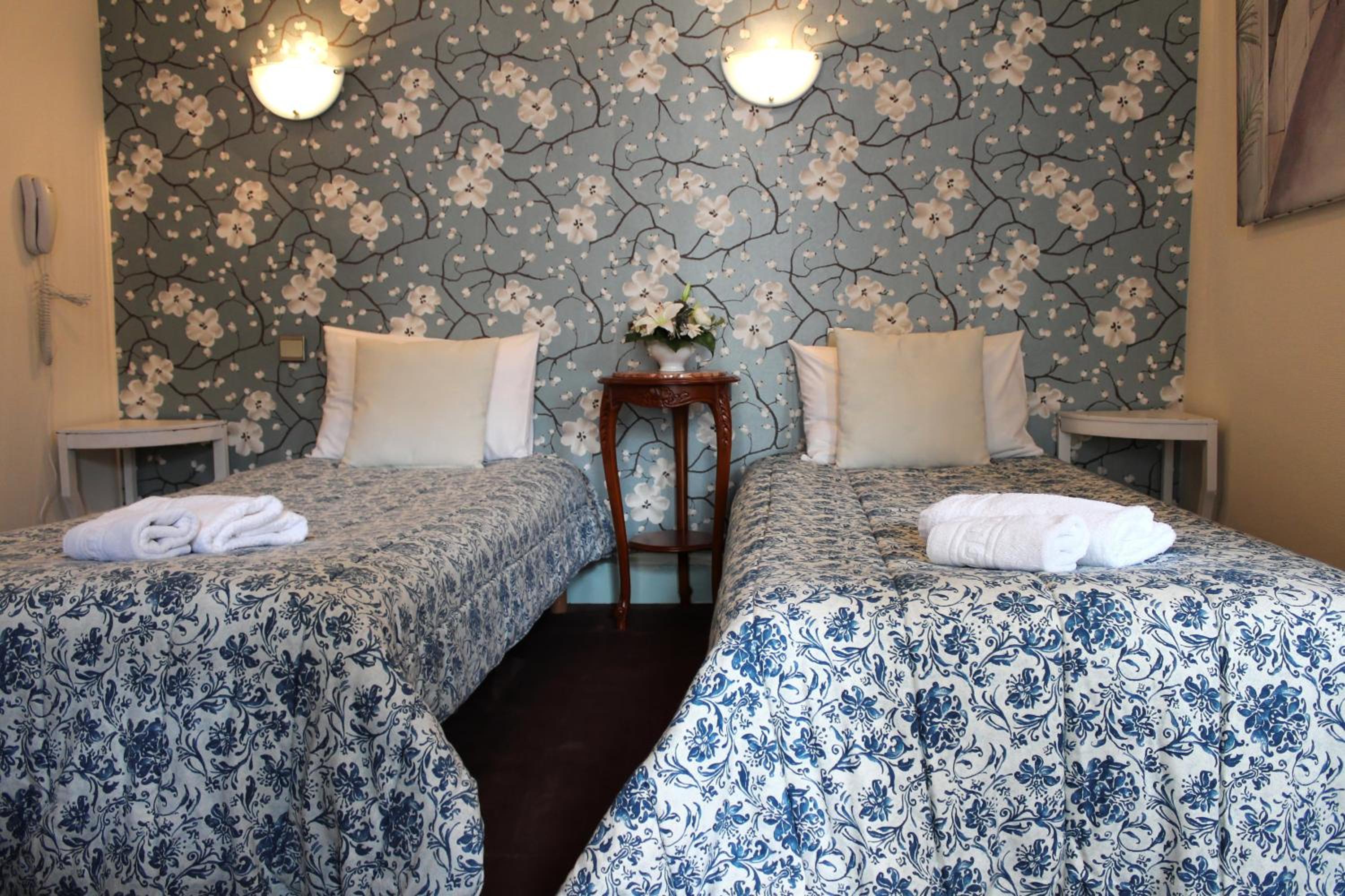 Twin Room - Photo 5
