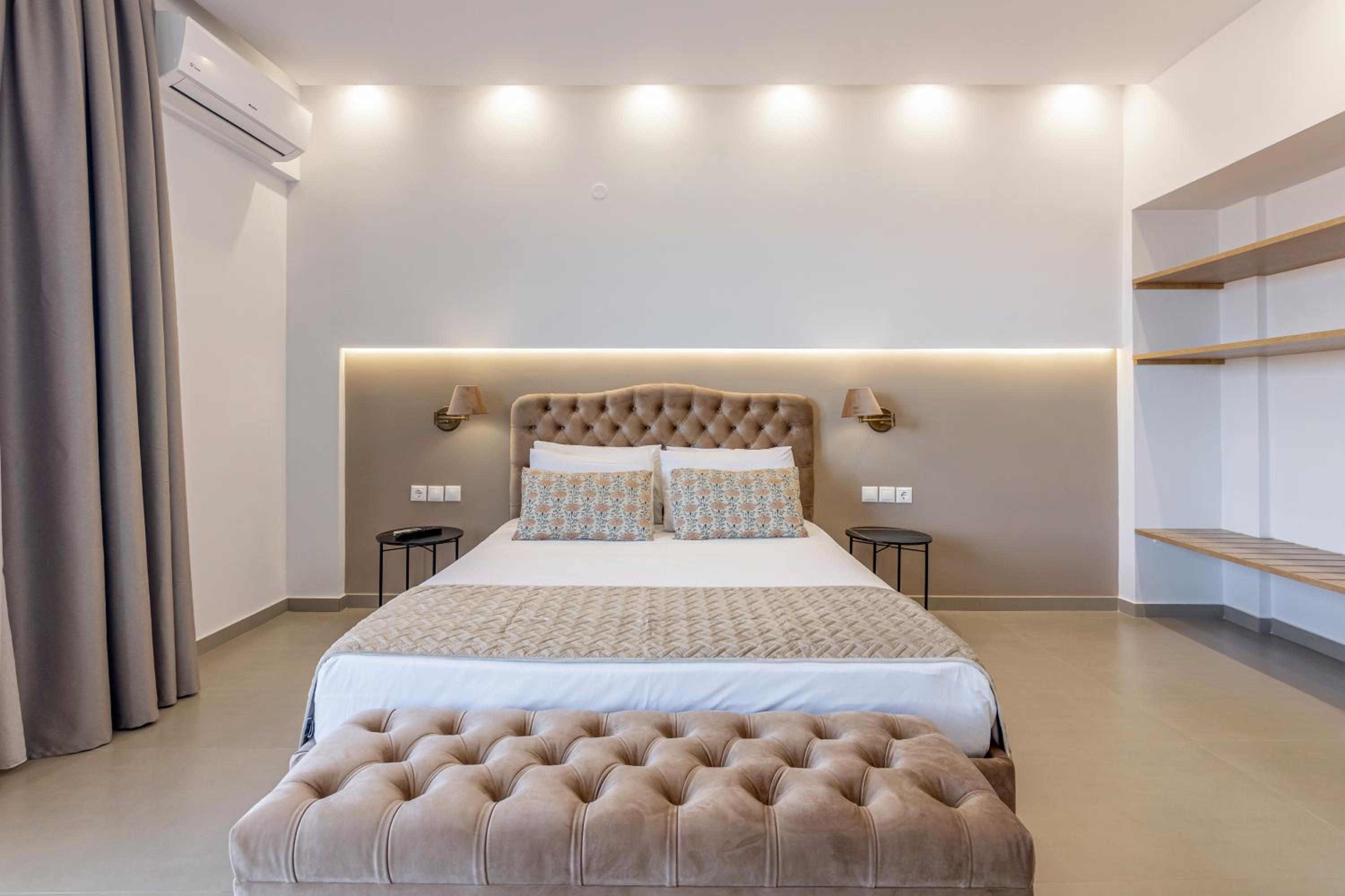 One-Bedroom Apartment with Sea View