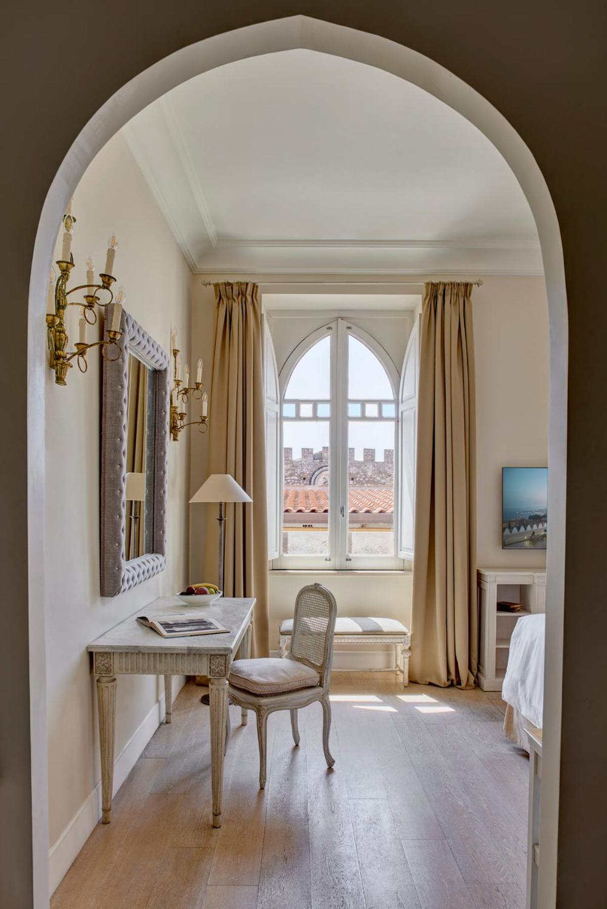 Executive Junior Suite - Photo 3