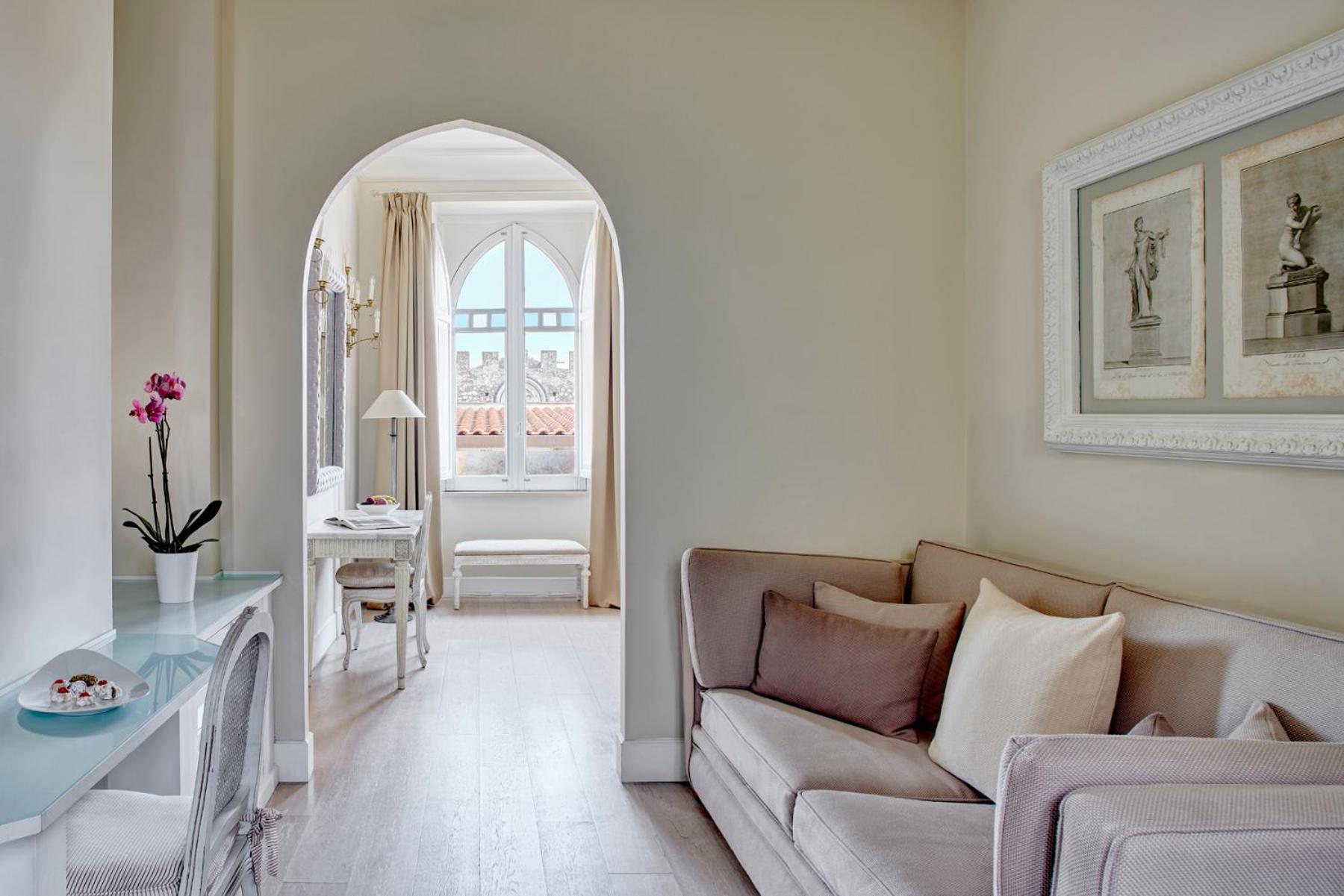 Executive Junior Suite - Photo 2