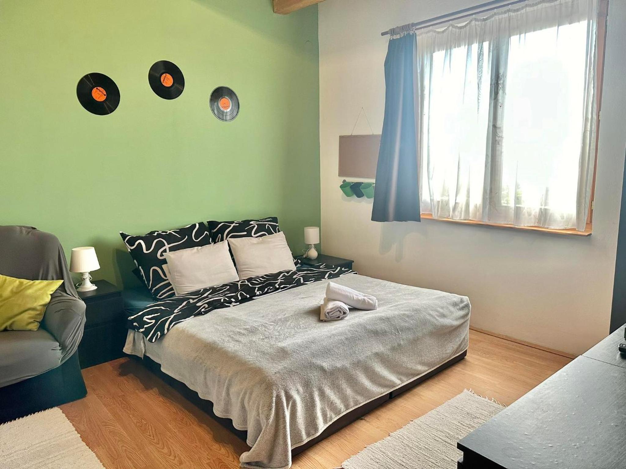 Three-Bedroom Apartment photo 2