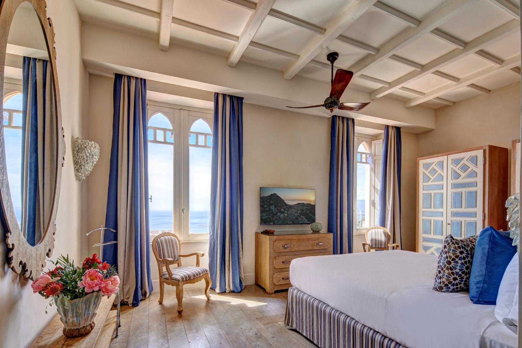 Executive Junior Suite with Sea View - Photo 1