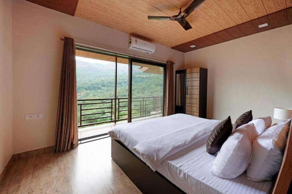 Villa photo 3