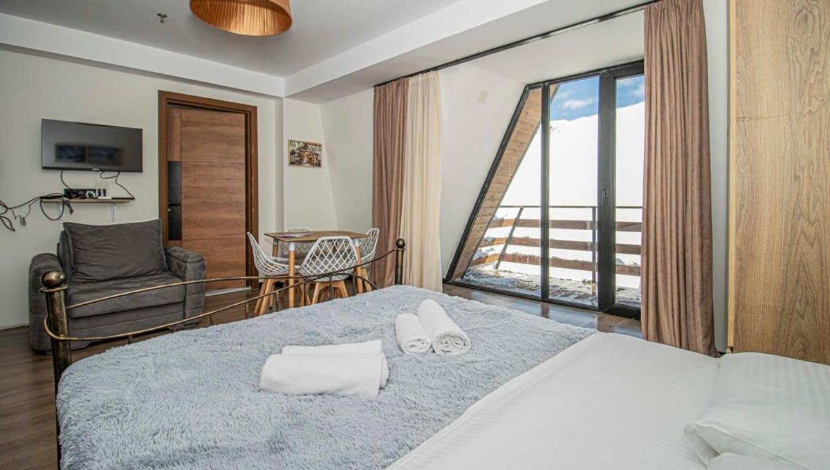 Apartment photo 1