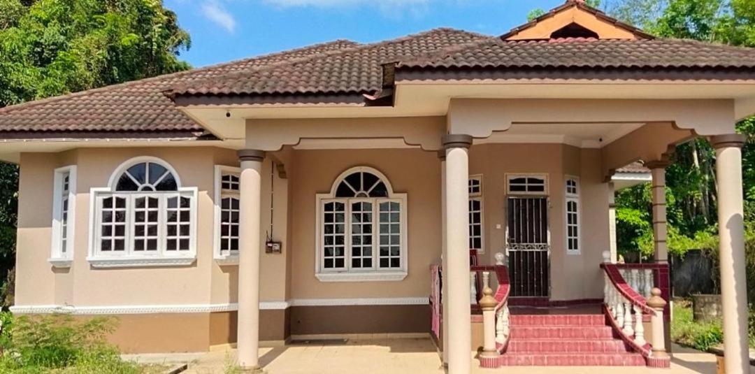Villa photo 1