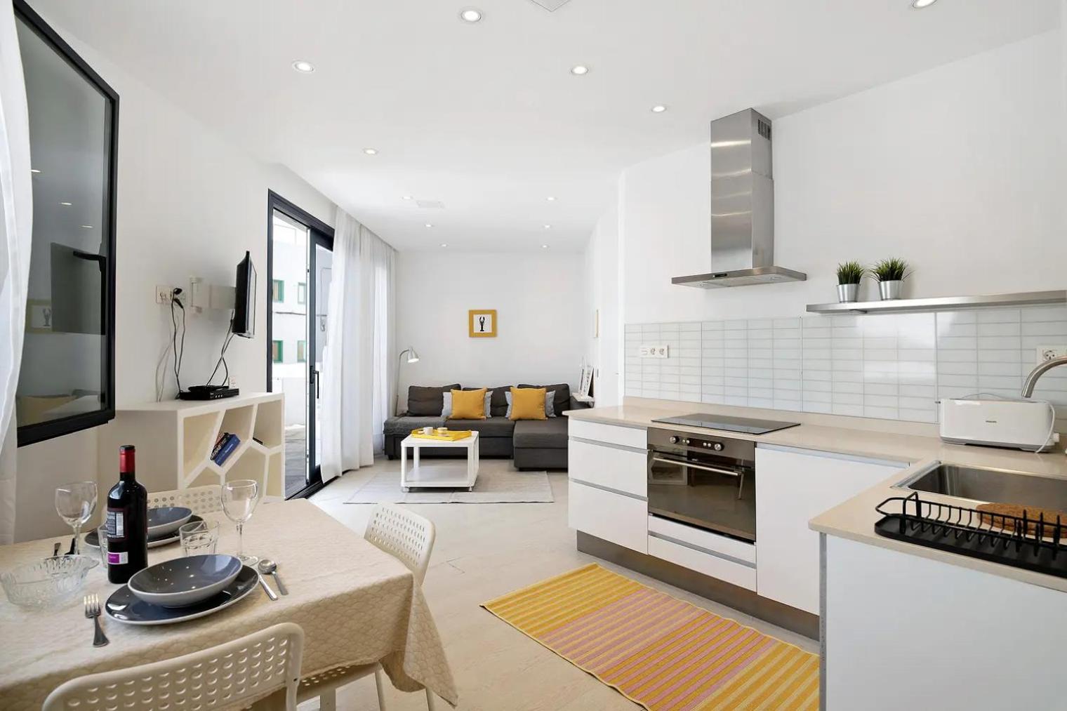 Apartment with Terrace photo 2