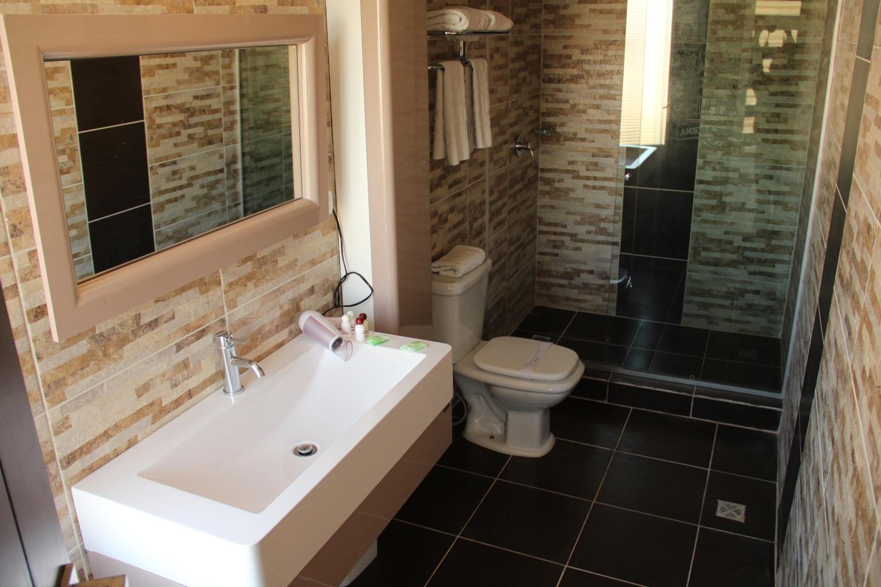 Triple Room With Private Bathroom photo 3