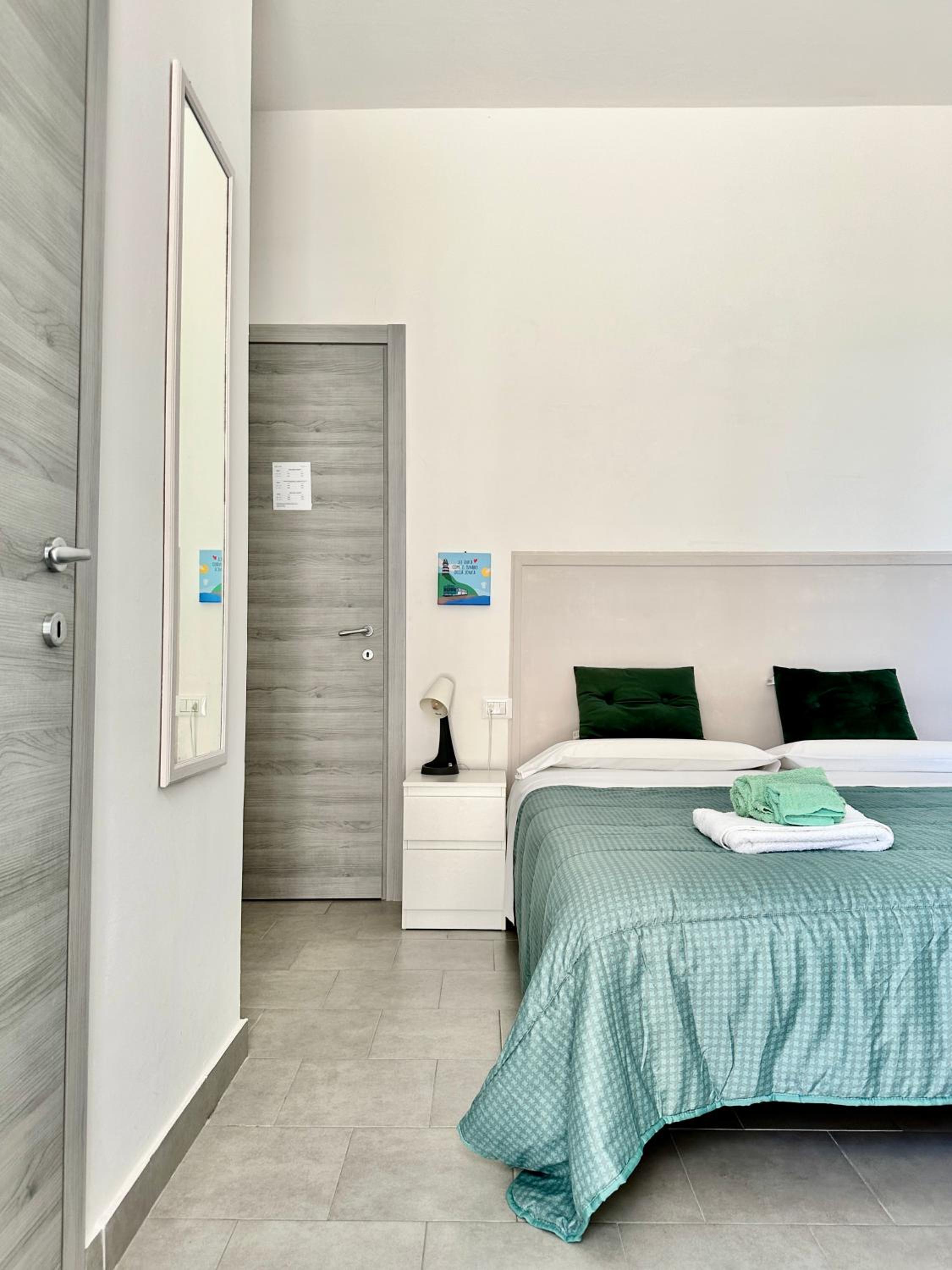 Double Room with Private Bathroom photo 2