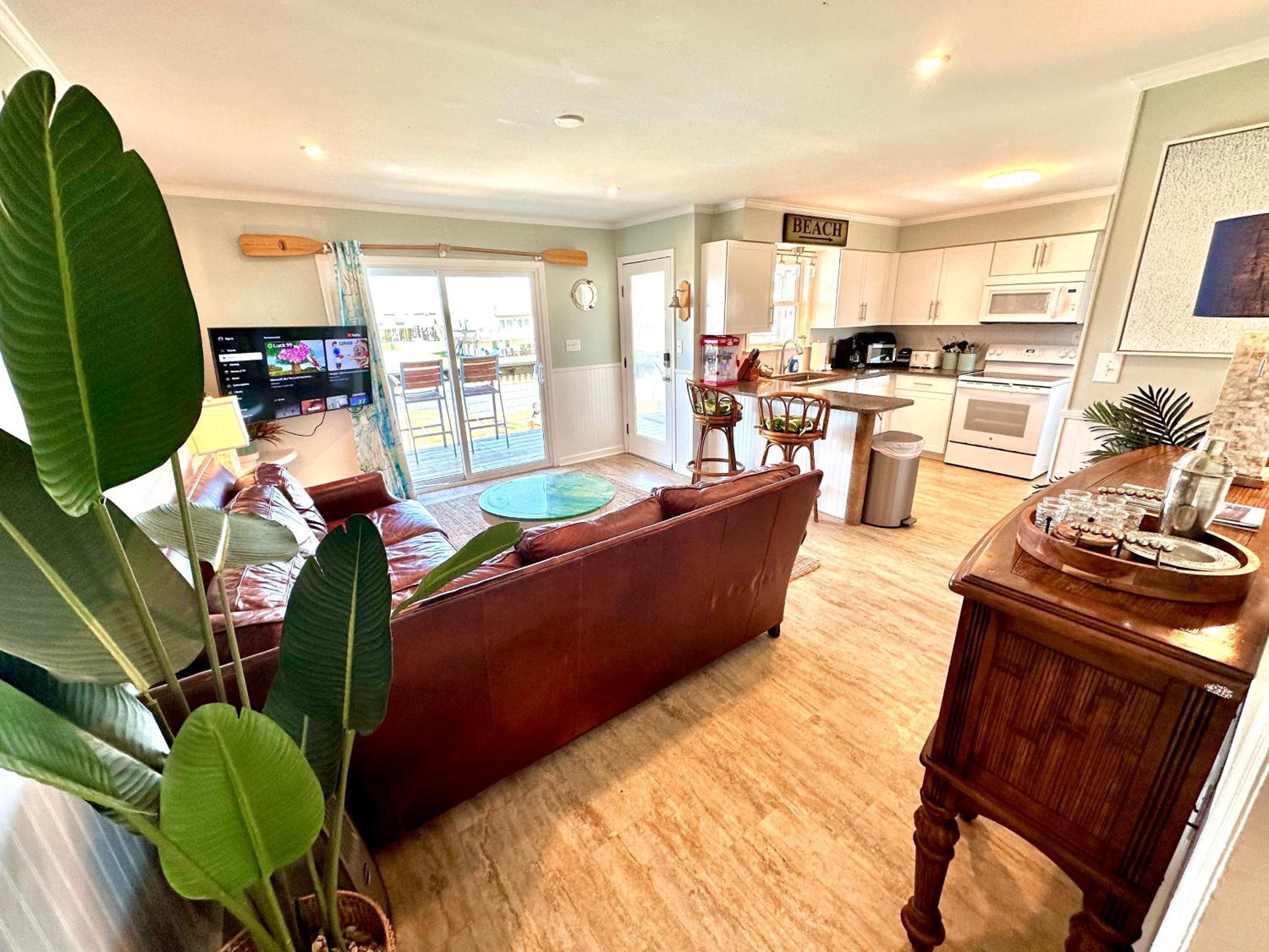 Five-Bedroom House photo 2