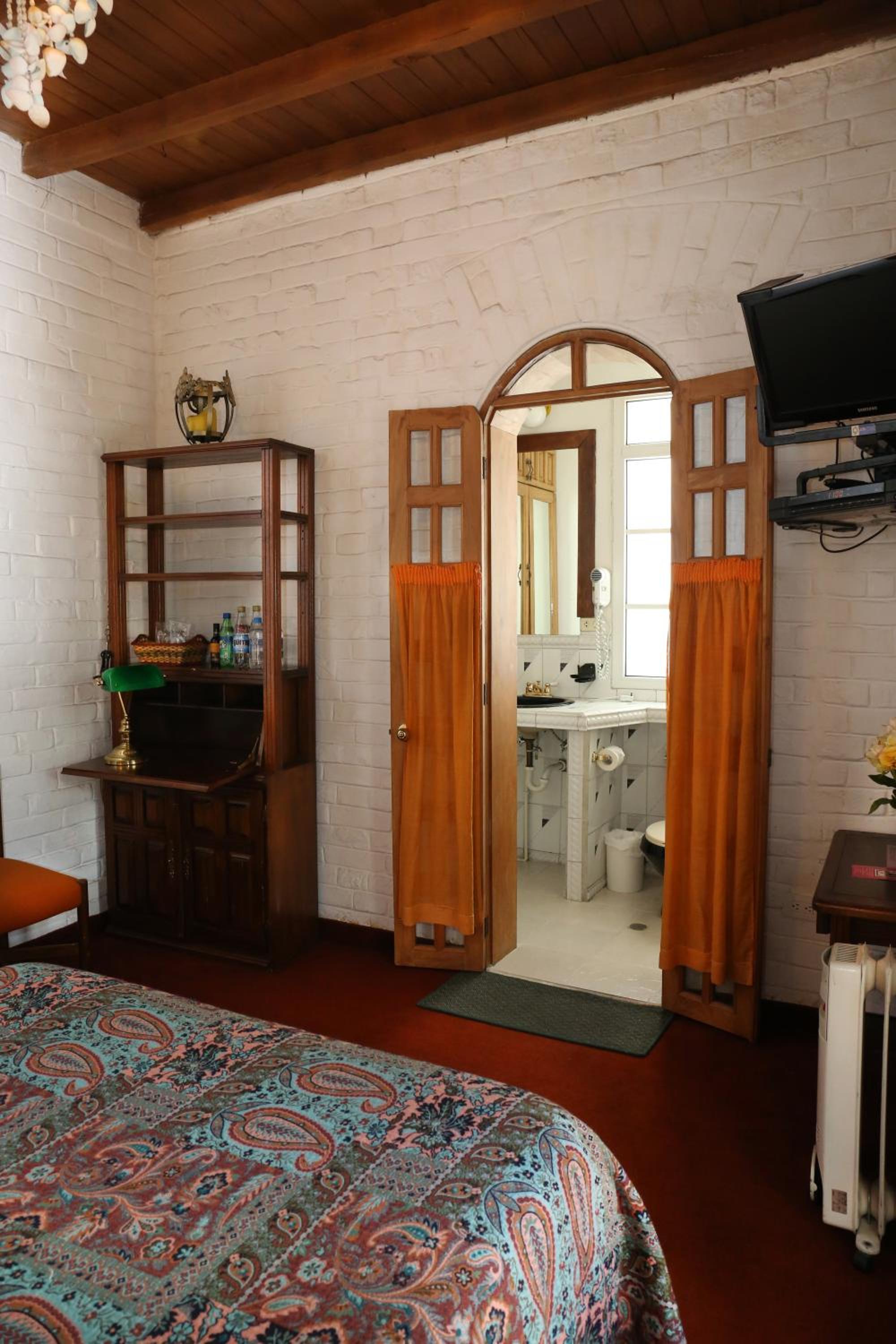 Double Room - Photo 5