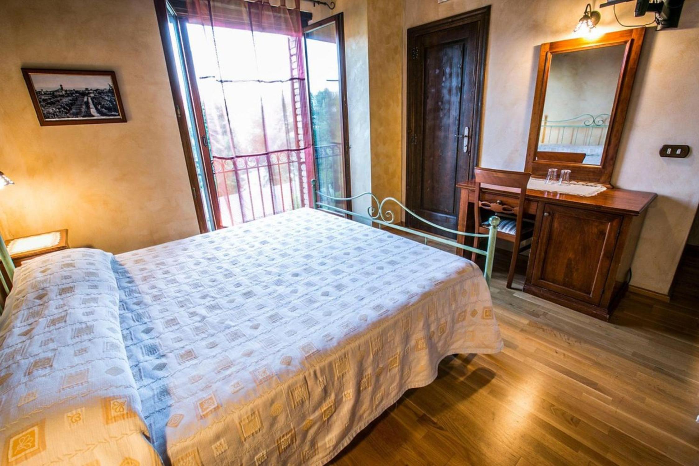Triple Room - Photo 8