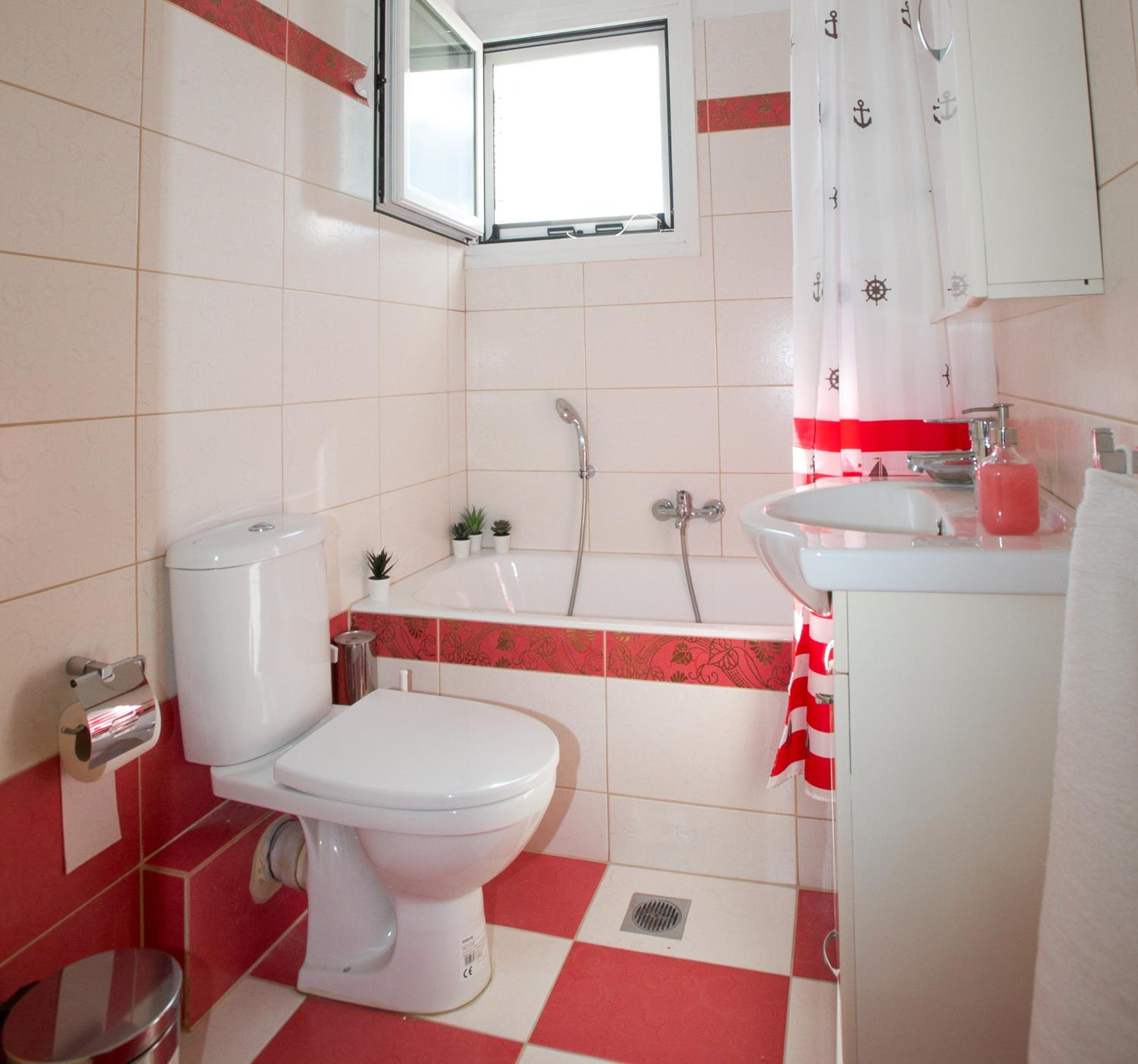 Three-Bedroom House photo 2