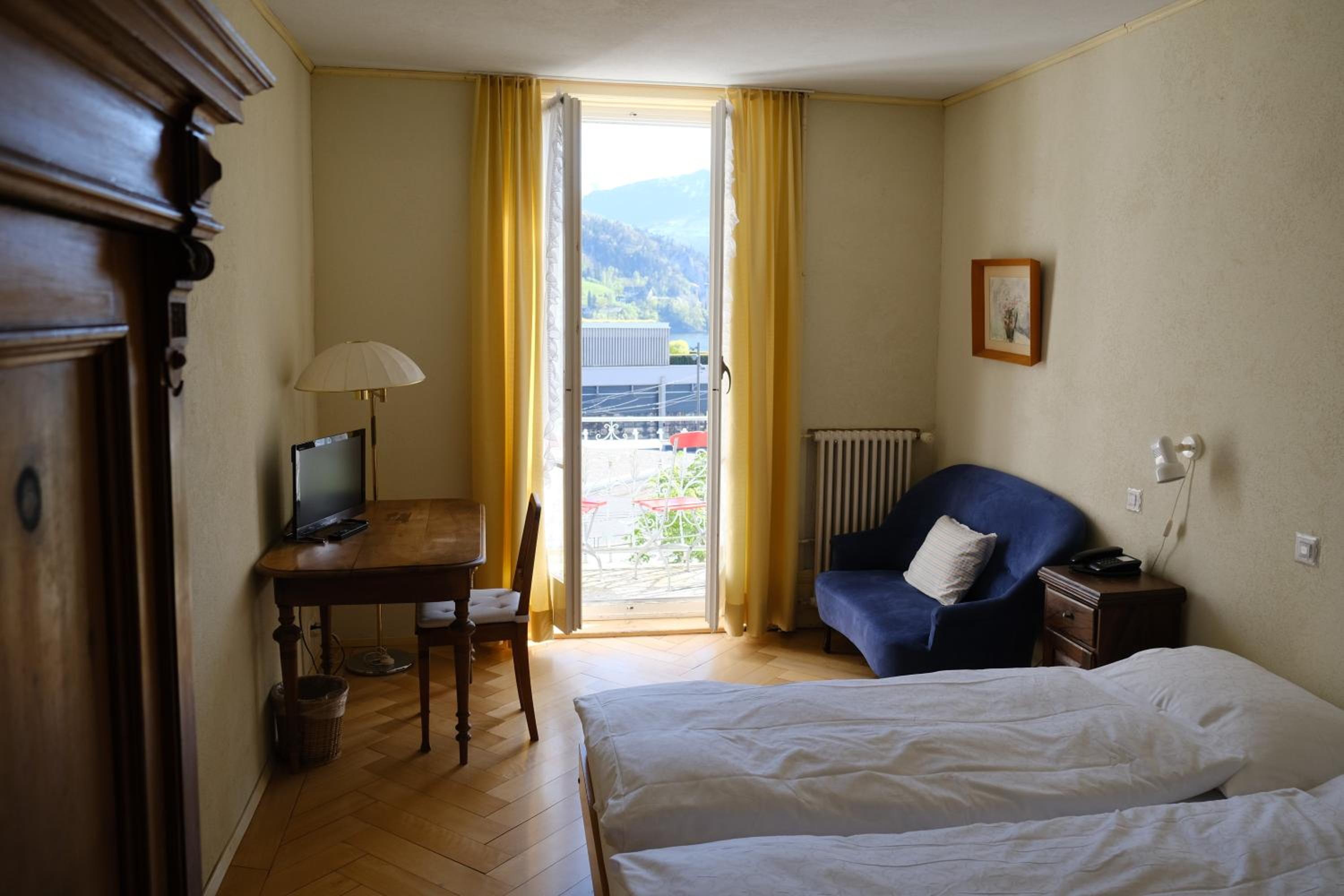 Economy Double Room with Balcony - Photo 2