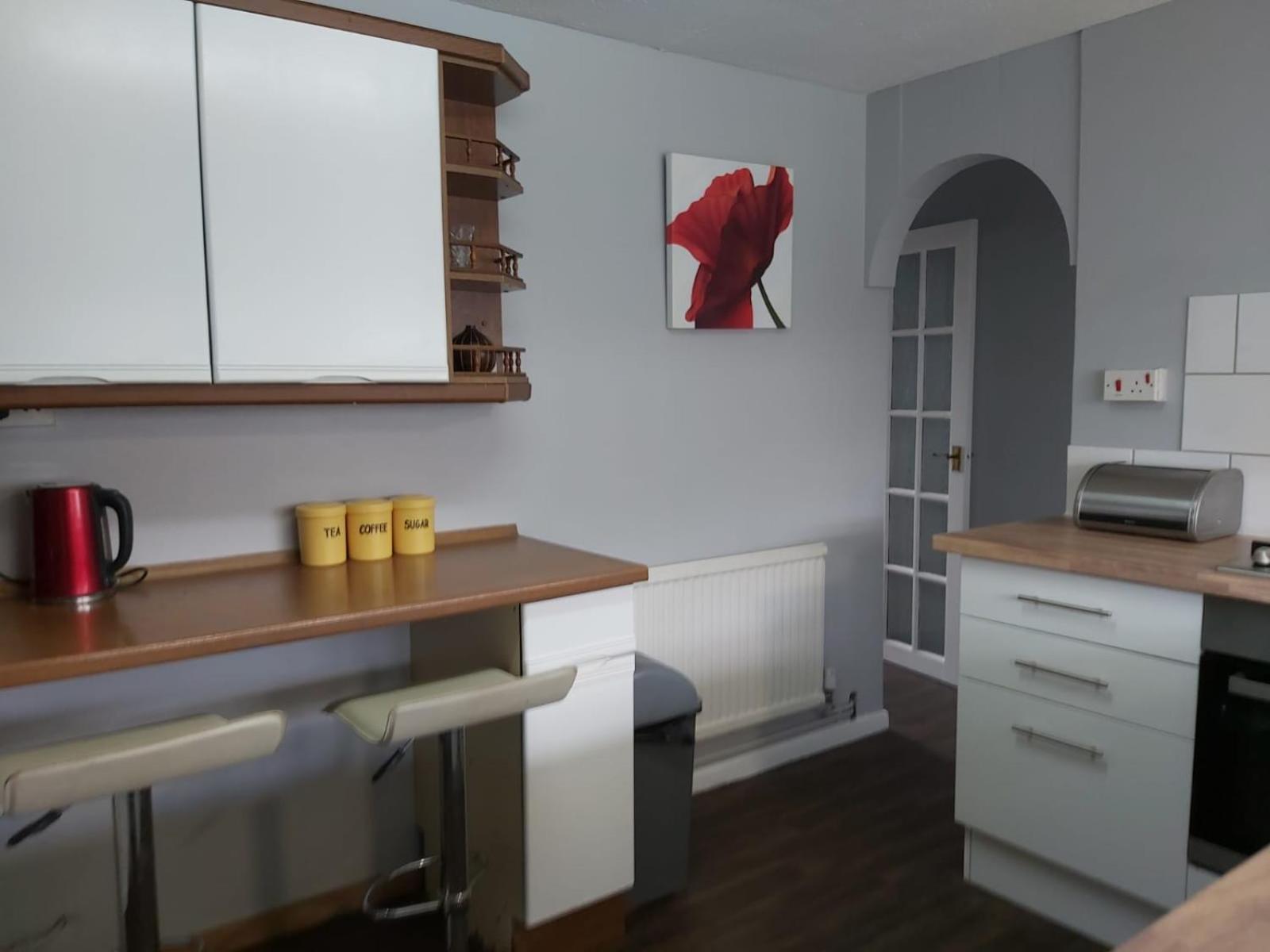 Three-Bedroom House photo 2