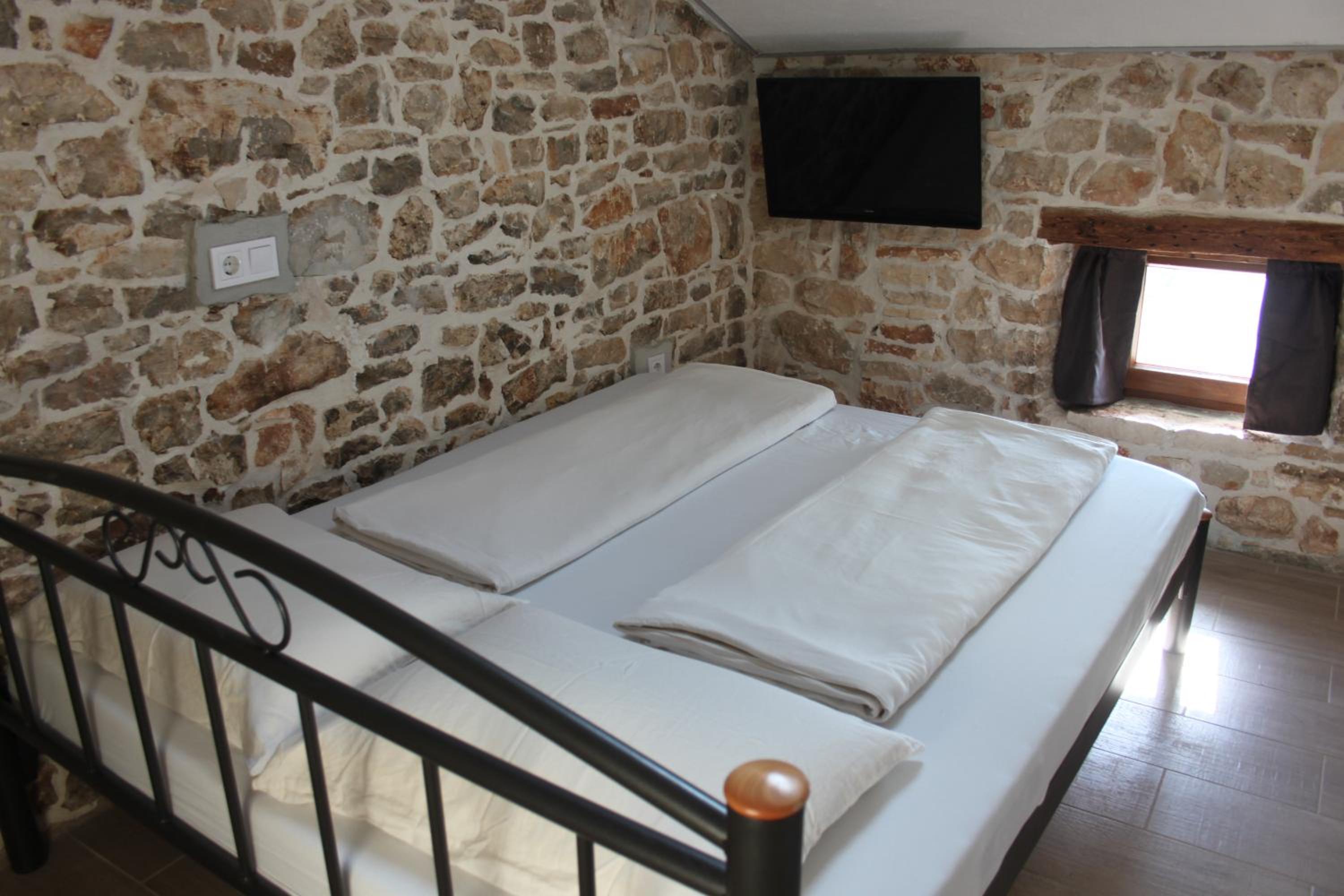 One-Bedroom House photo 1