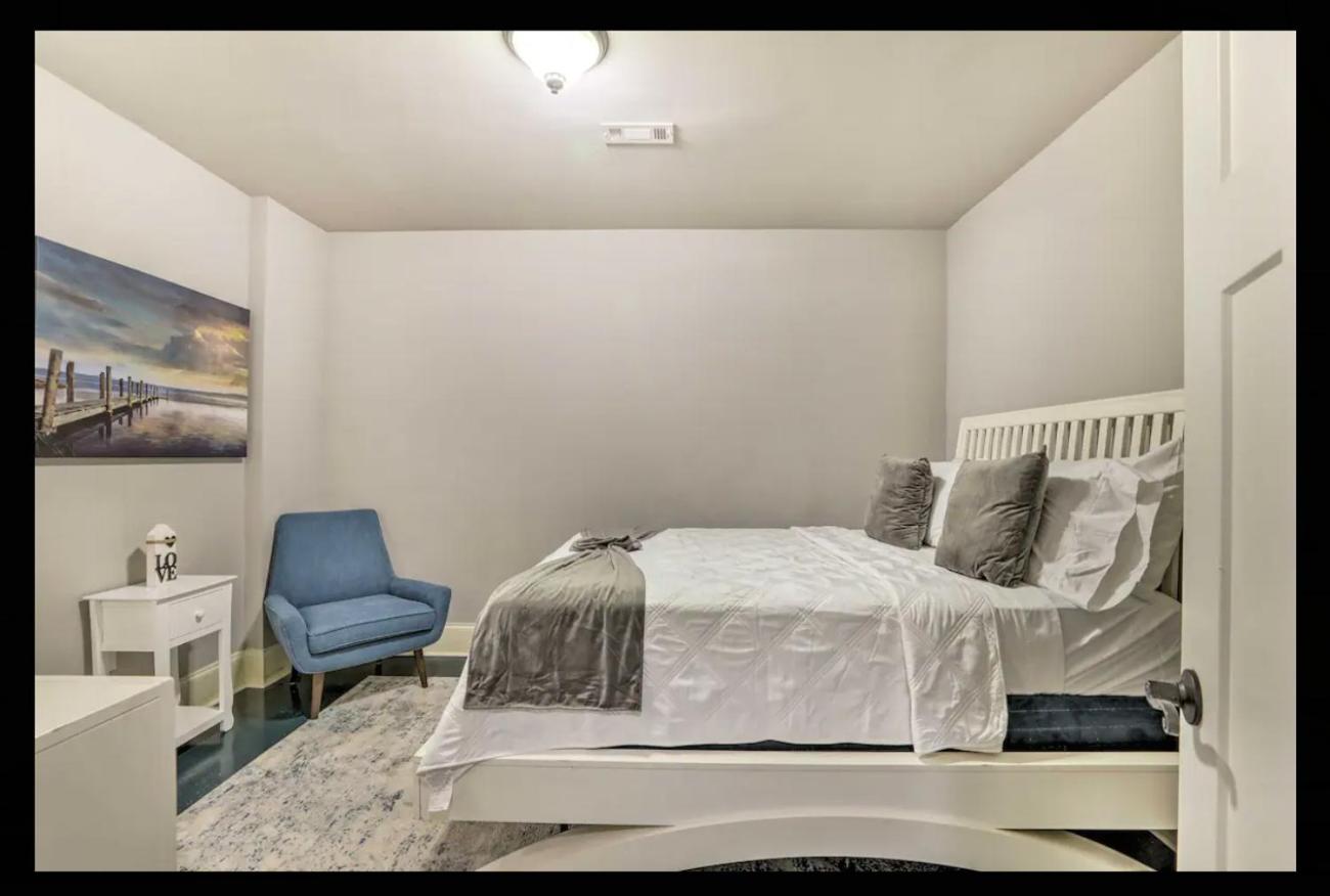 Three-Bedroom Apartment photo 3