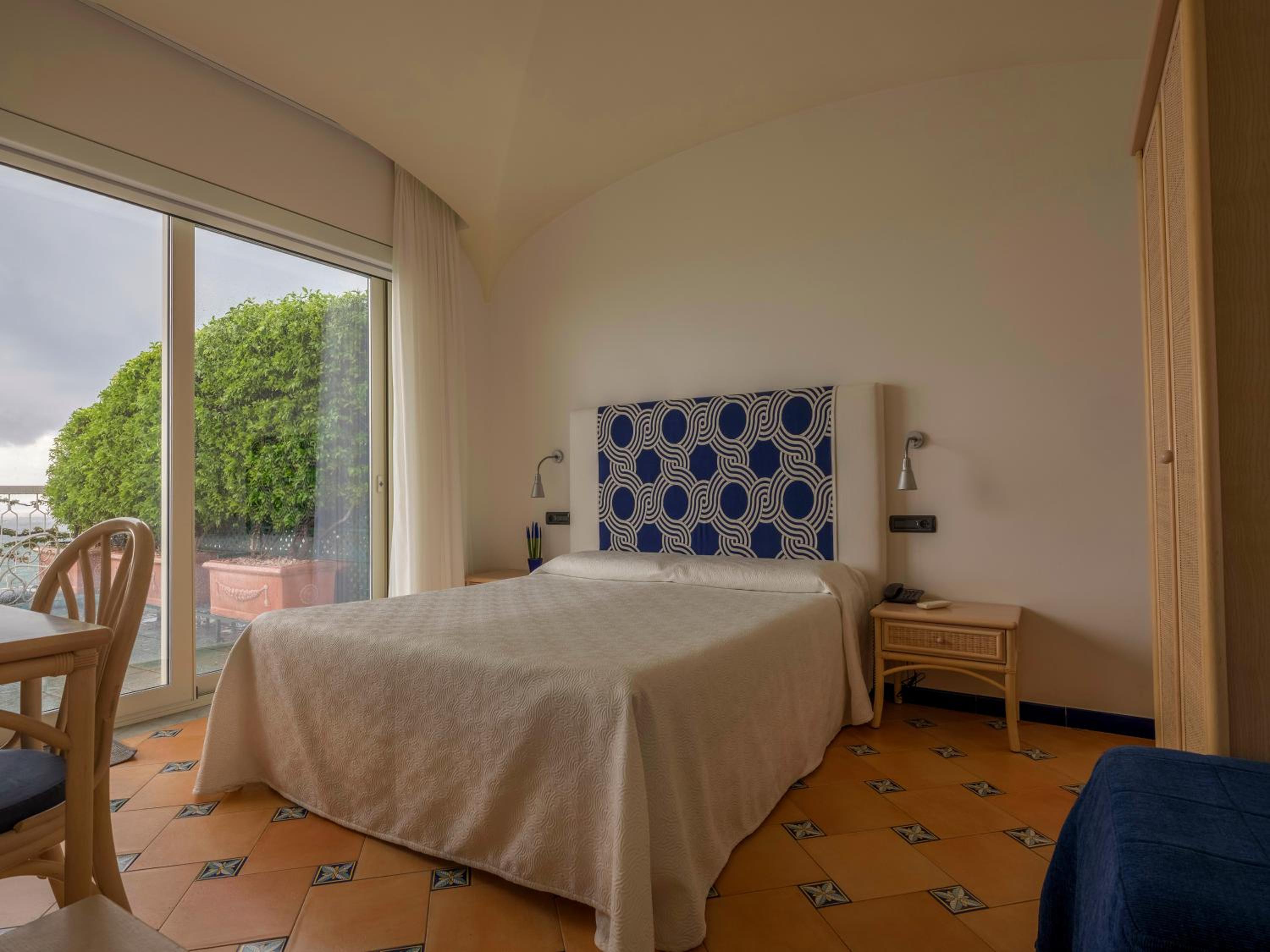 Junior Suite with Sea View (2 Adults) - Photo 22