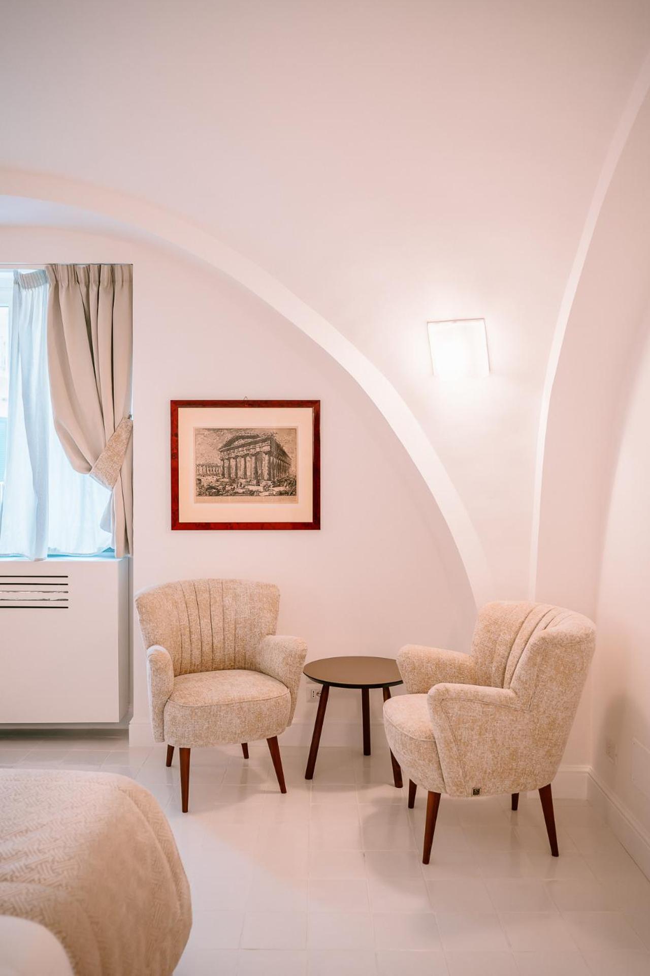 Deluxe Room - Photo 2
