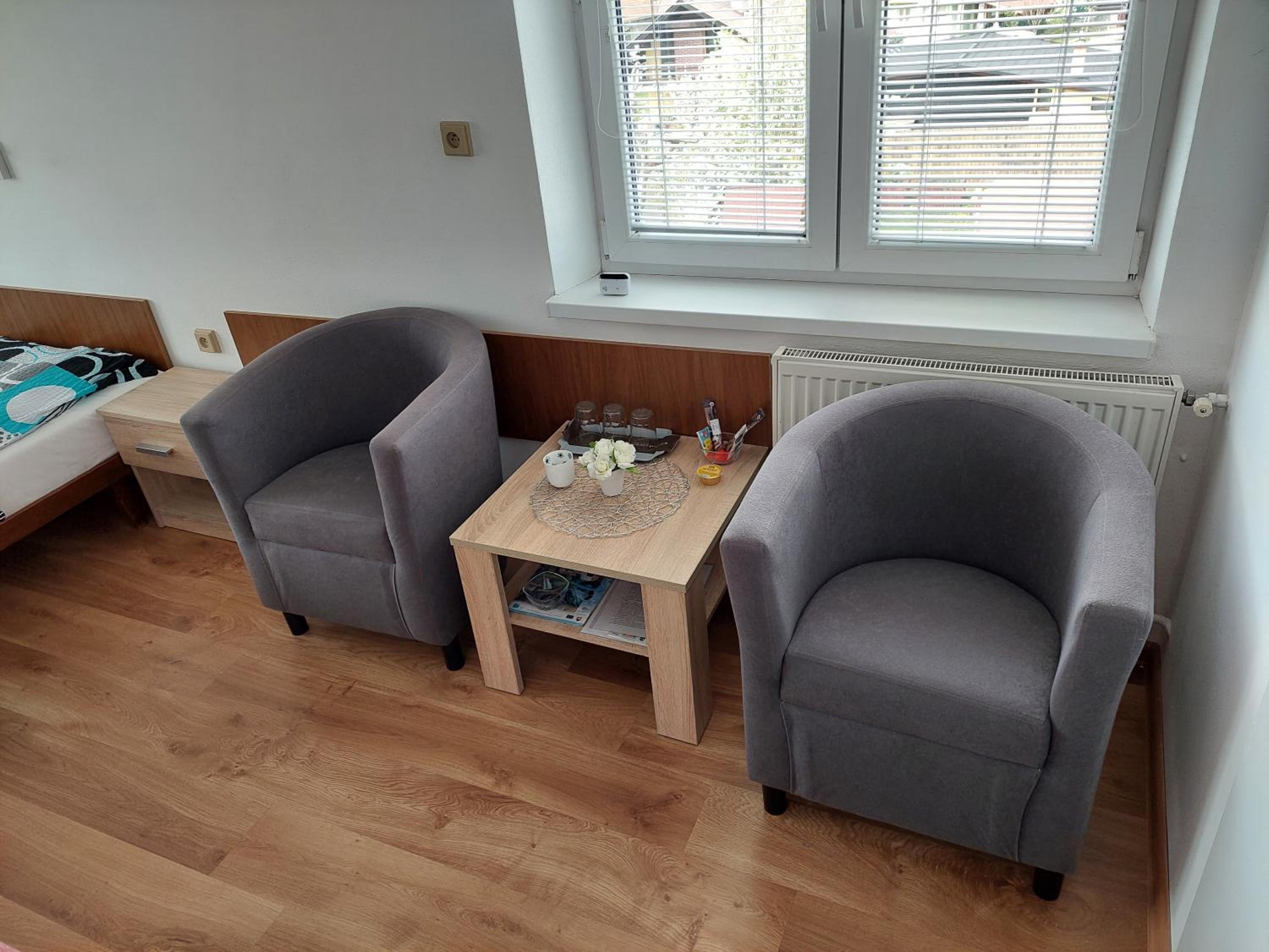 Triple Room - Photo 11