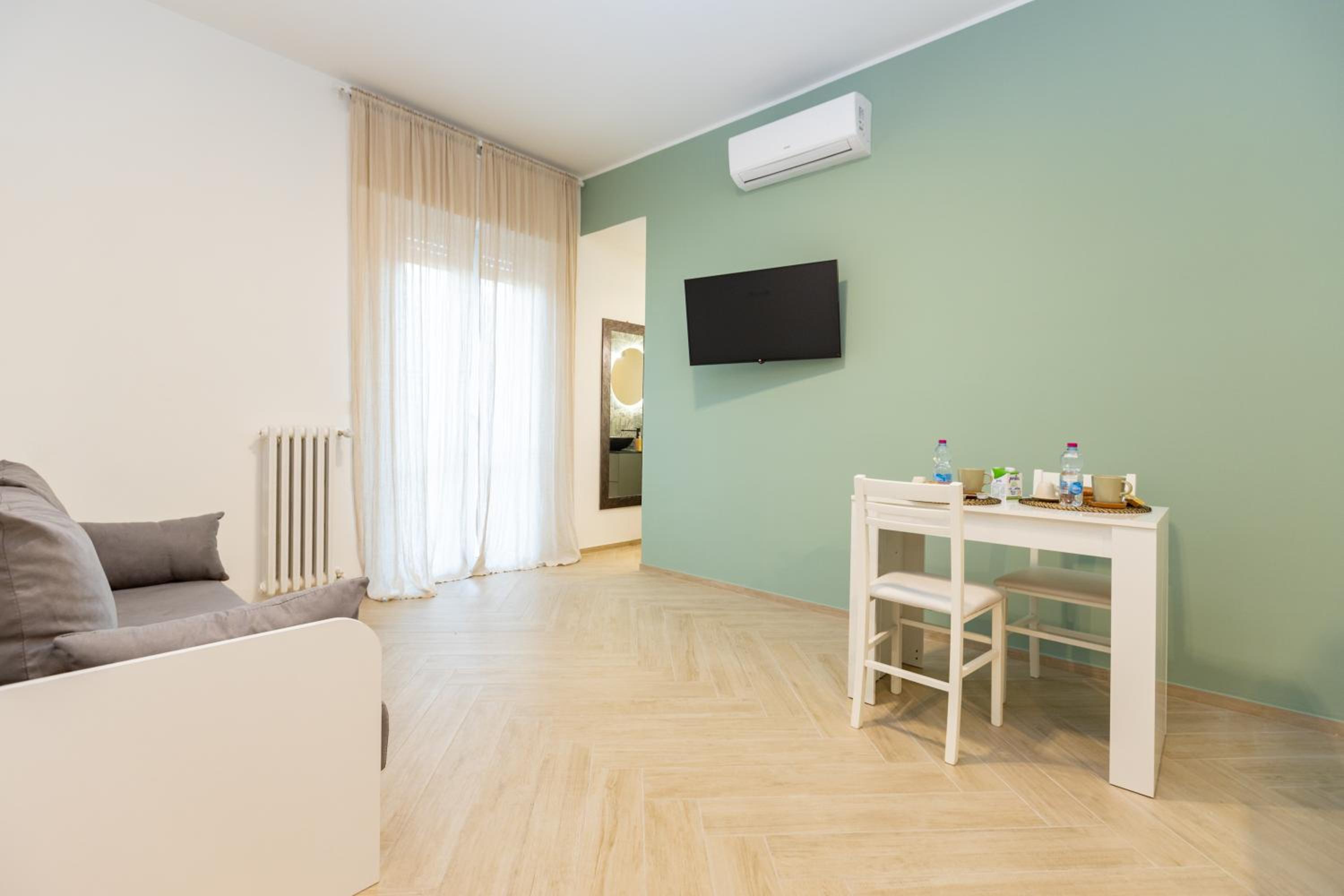 Double Room with Private Bathroom photo 3